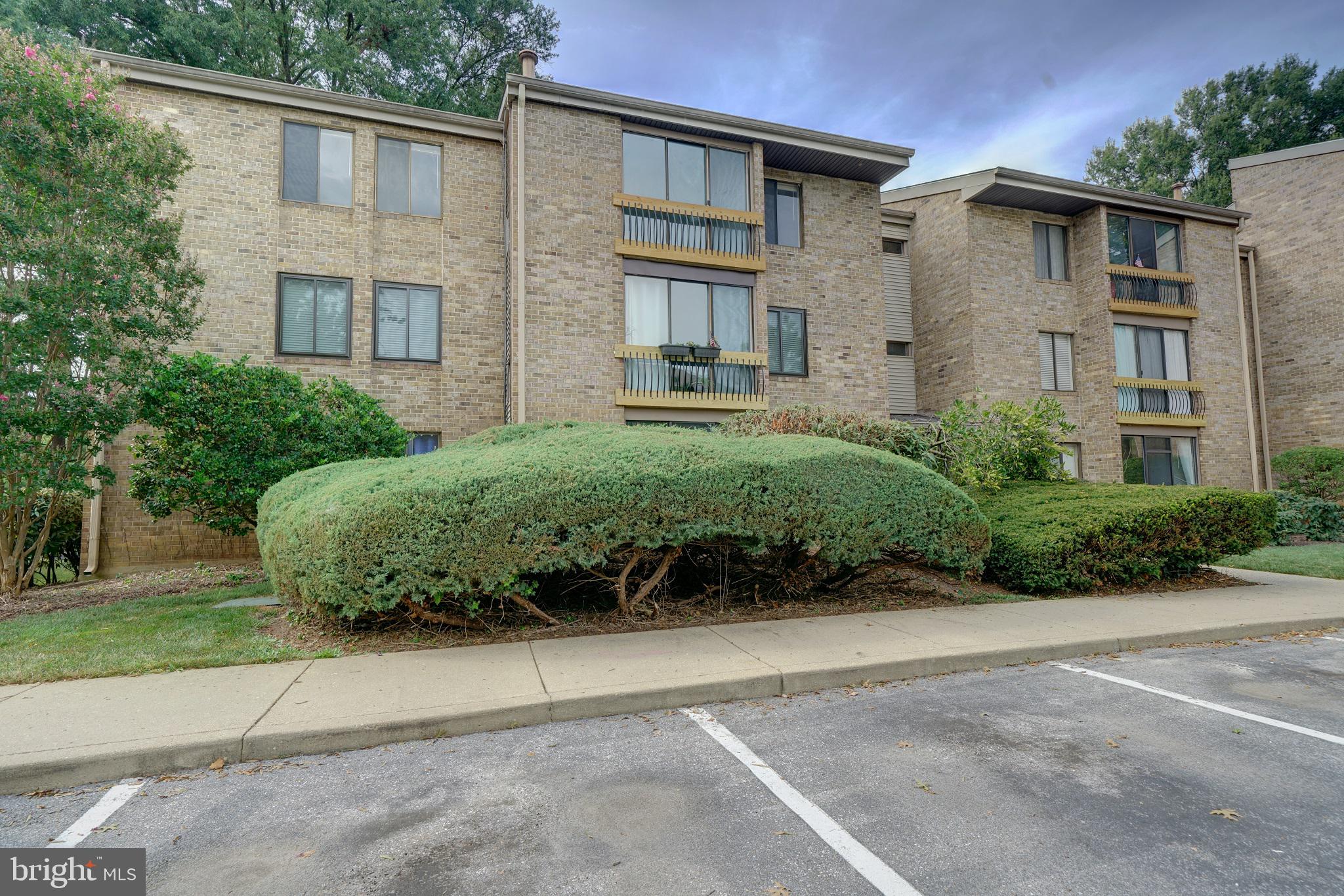 VILLAGE OF WILDE LAKE - Residential