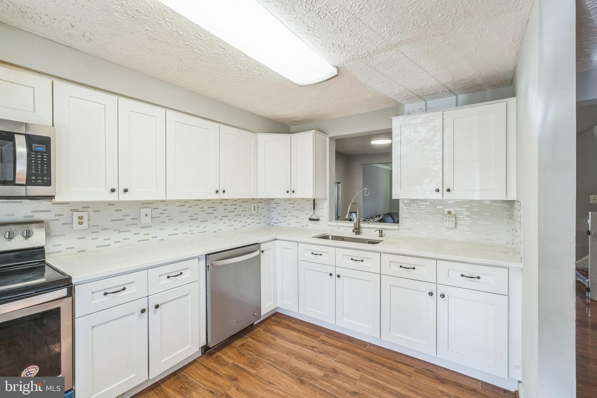 GUNNERS LAKE VILLAGE - Residential