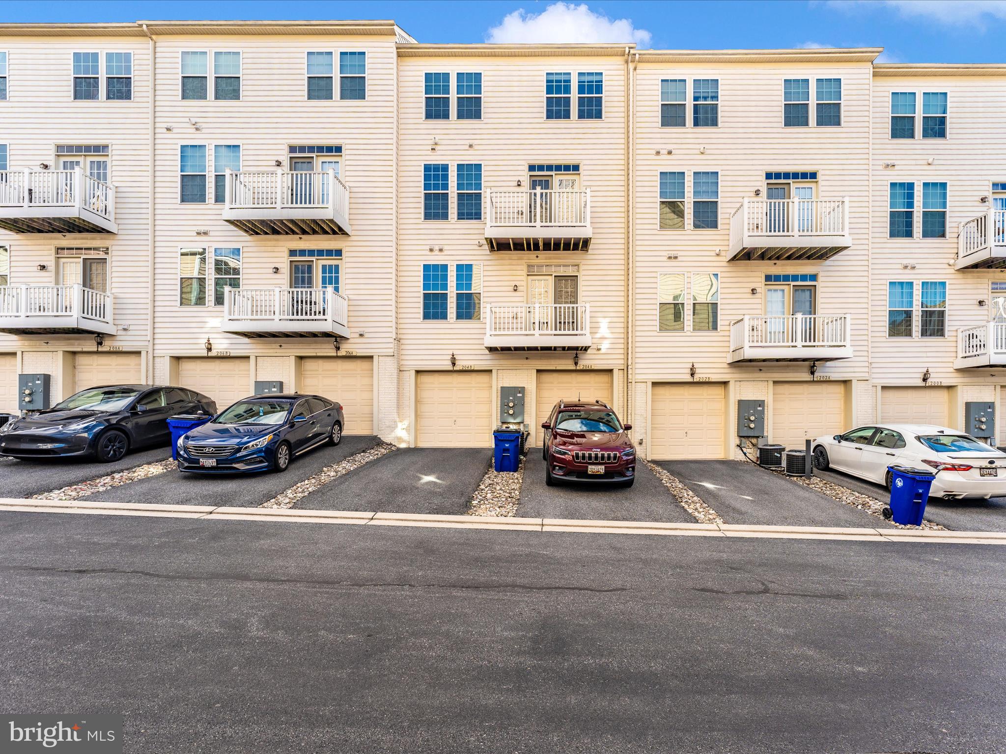 MARKET SQUARE - Residential