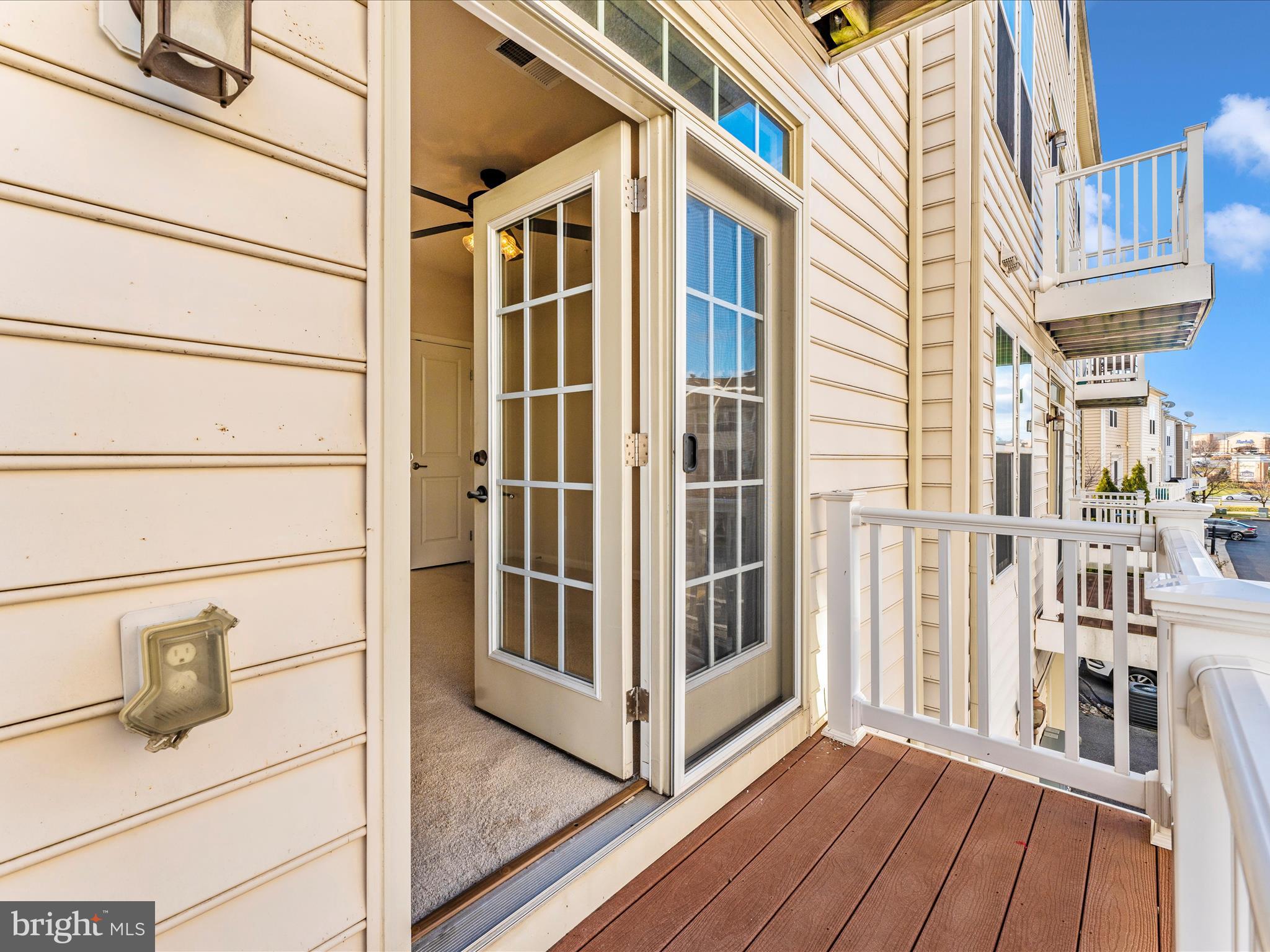 MARKET SQUARE - Residential