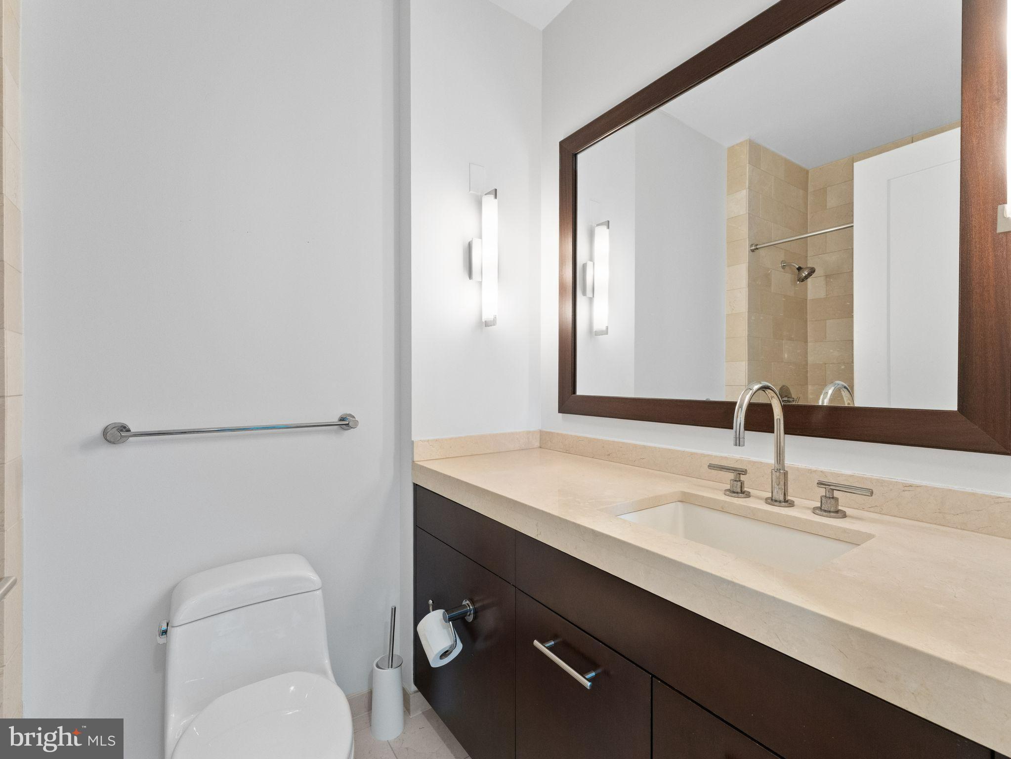 AVENUE OF THE ARTS - Residential