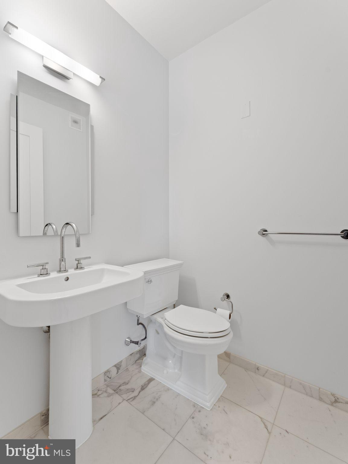 AVENUE OF THE ARTS - Residential