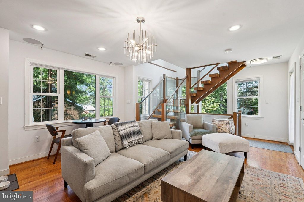 Photo of 1432 Crestridge Drive, SILVER SPRING, MD 20910 (MLS # MDMC2202276)