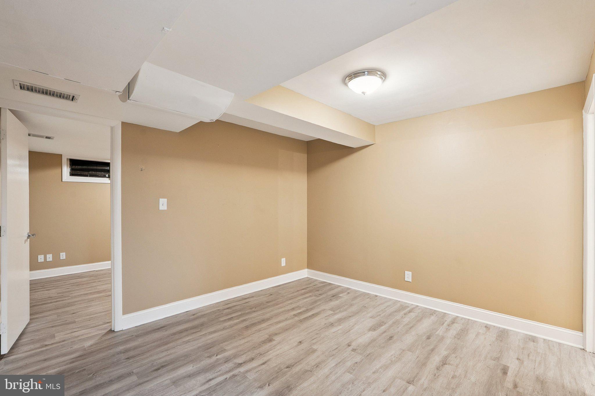 WOODSIDE FOREST - Residential