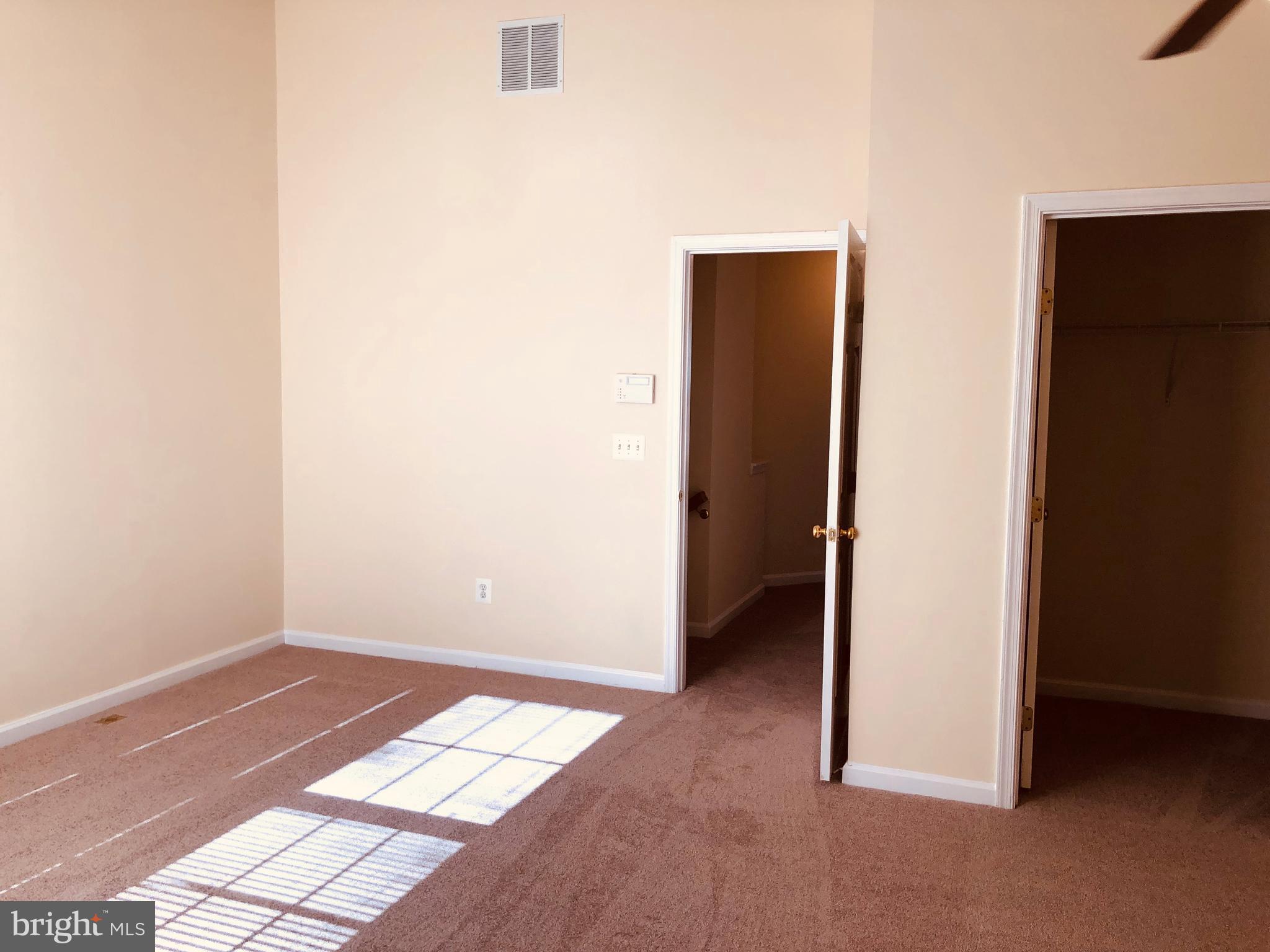 RIVERSIDE STATION - Residential Lease