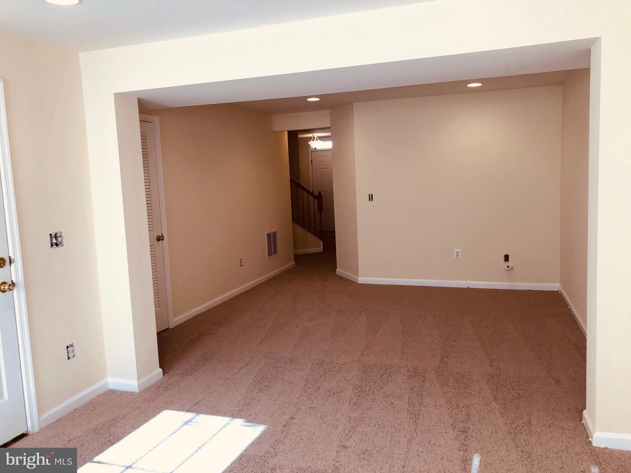 RIVERSIDE STATION - Residential Lease