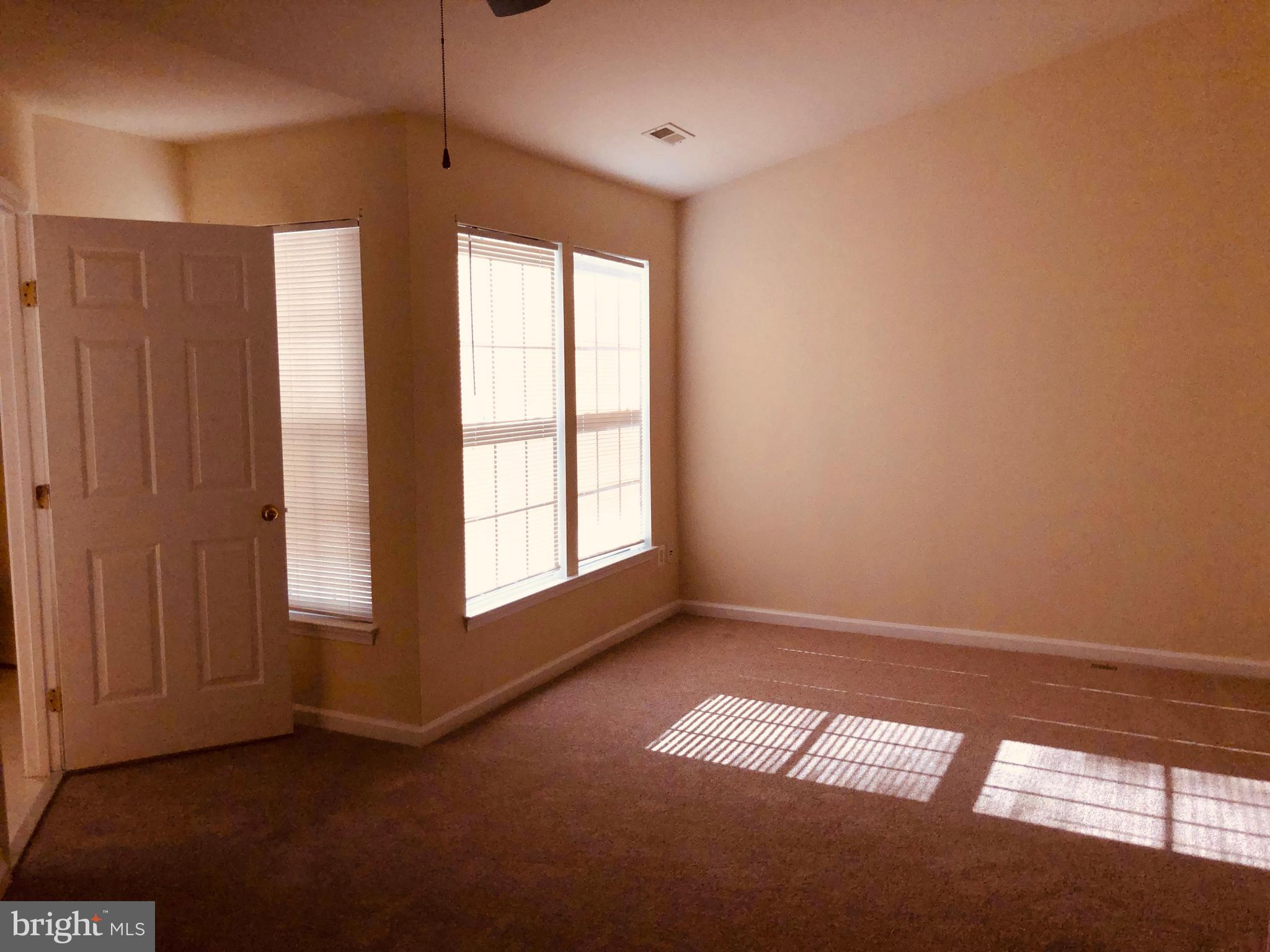 RIVERSIDE STATION - Residential Lease