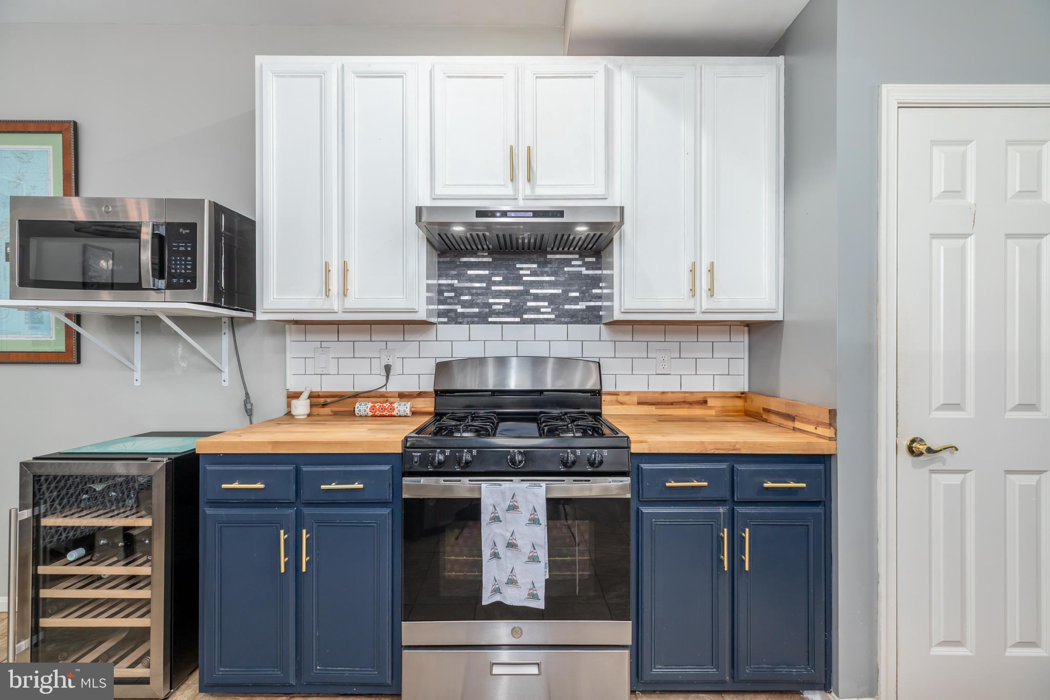 WOODS AT STONEY RIDGE - Residential