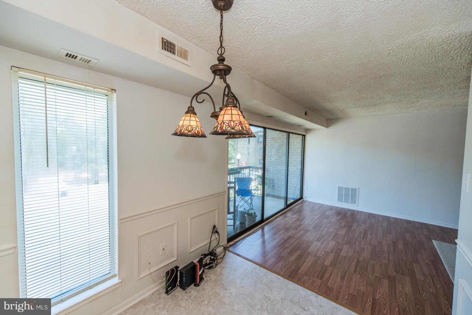 SUMMERTREE CONDO APTS - Residential Lease