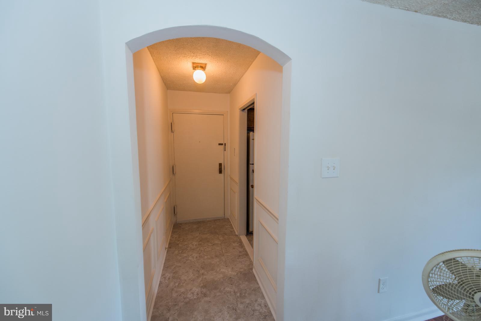 SUMMERTREE CONDO APTS - Residential Lease