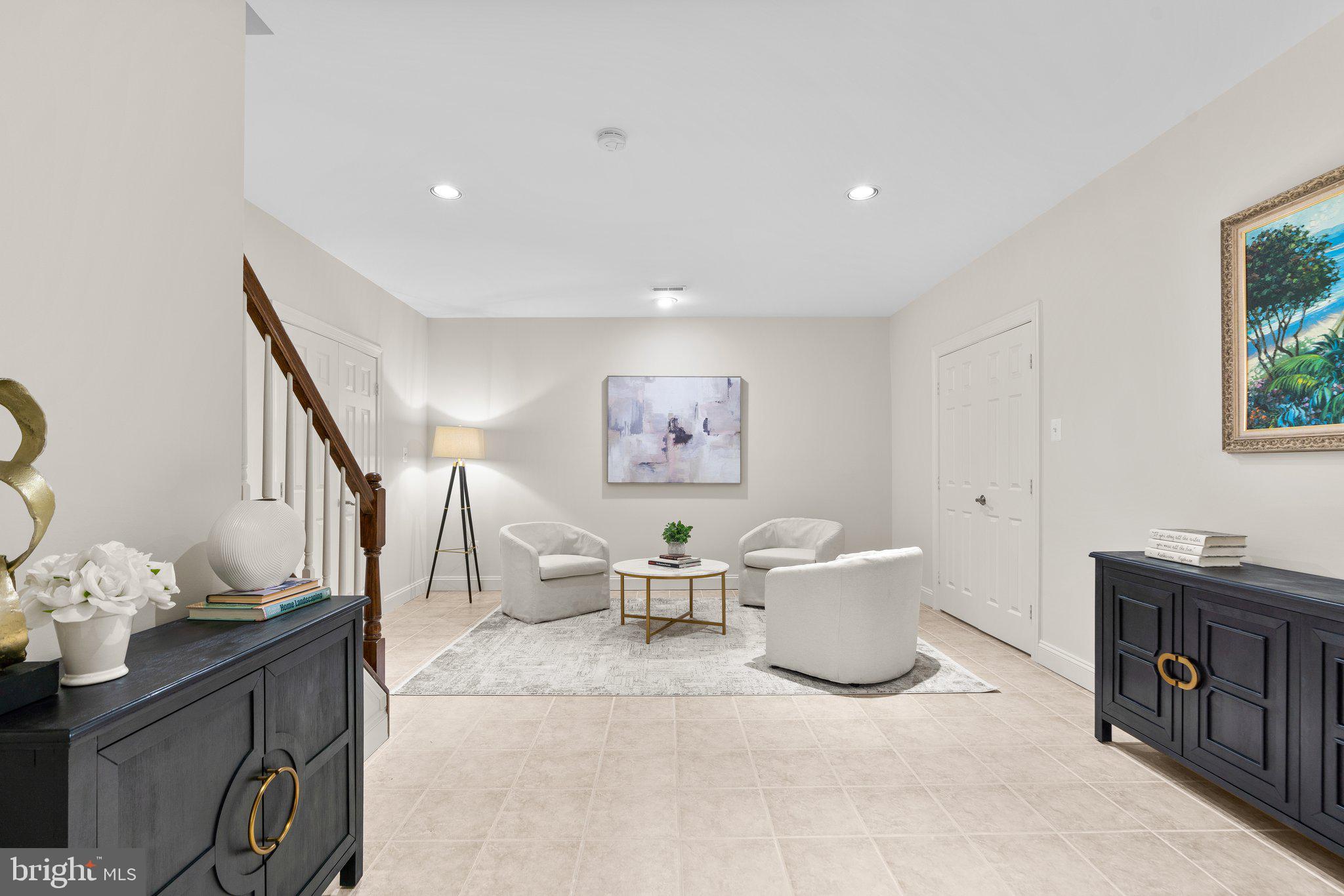 SADDLE RIDGE - Residential