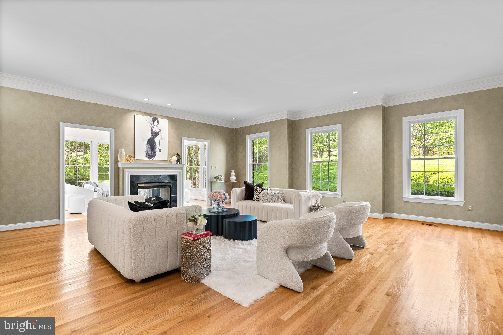 SADDLE RIDGE - Residential