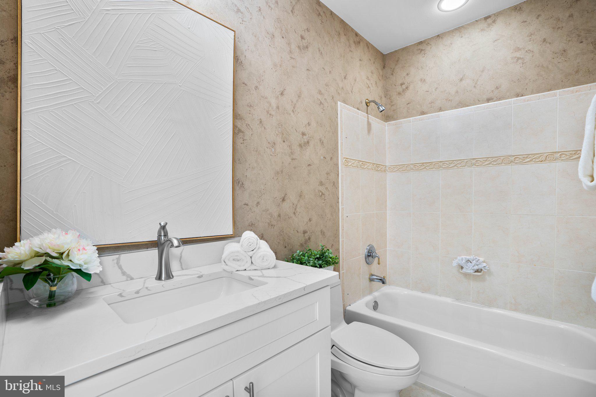 SADDLE RIDGE - Residential