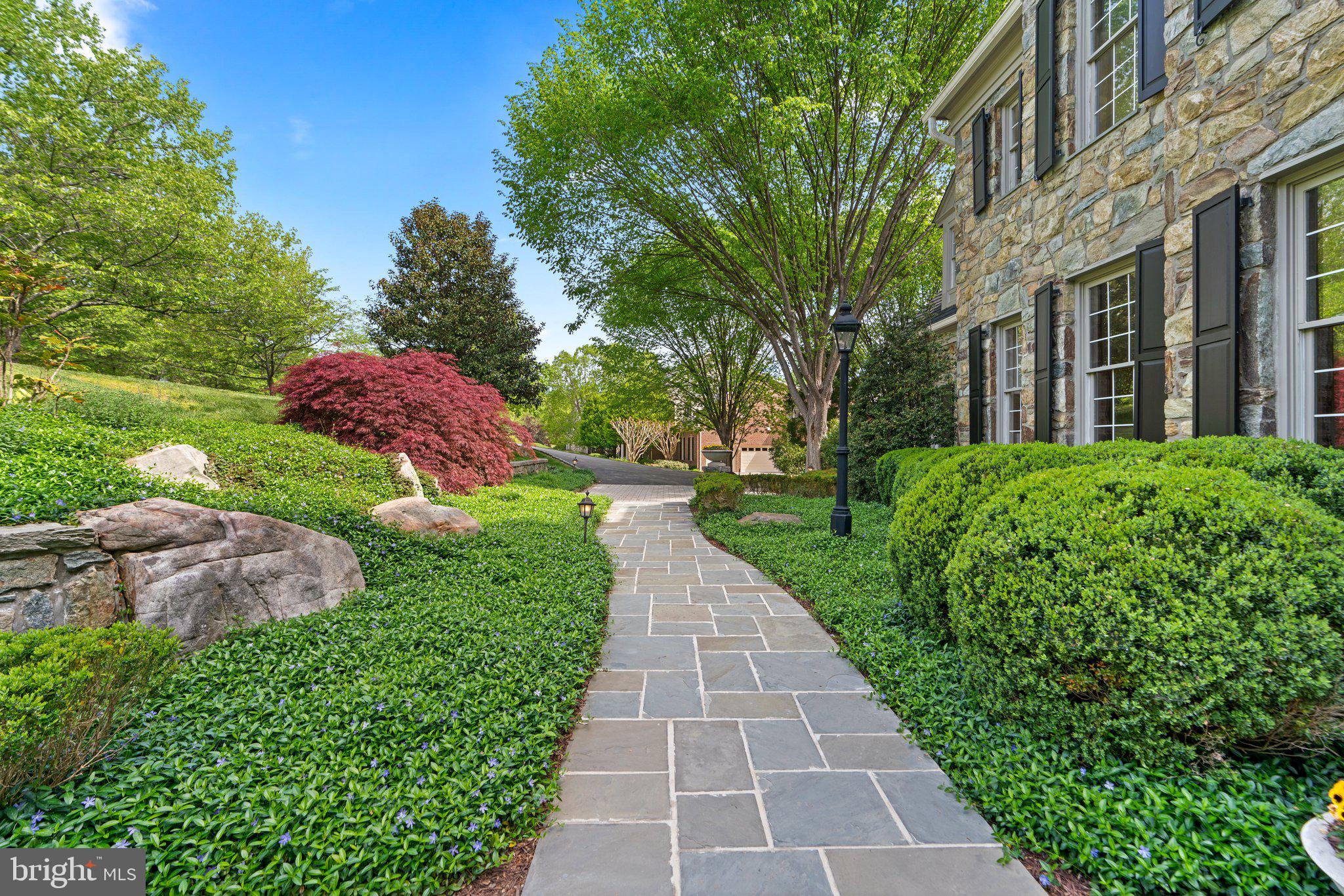 SADDLE RIDGE - Residential