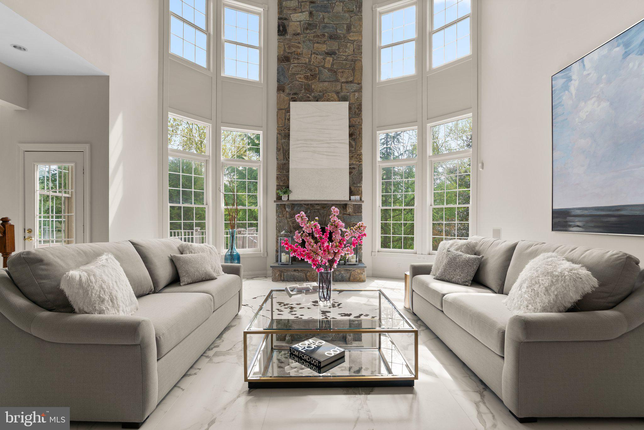 SADDLE RIDGE - Residential