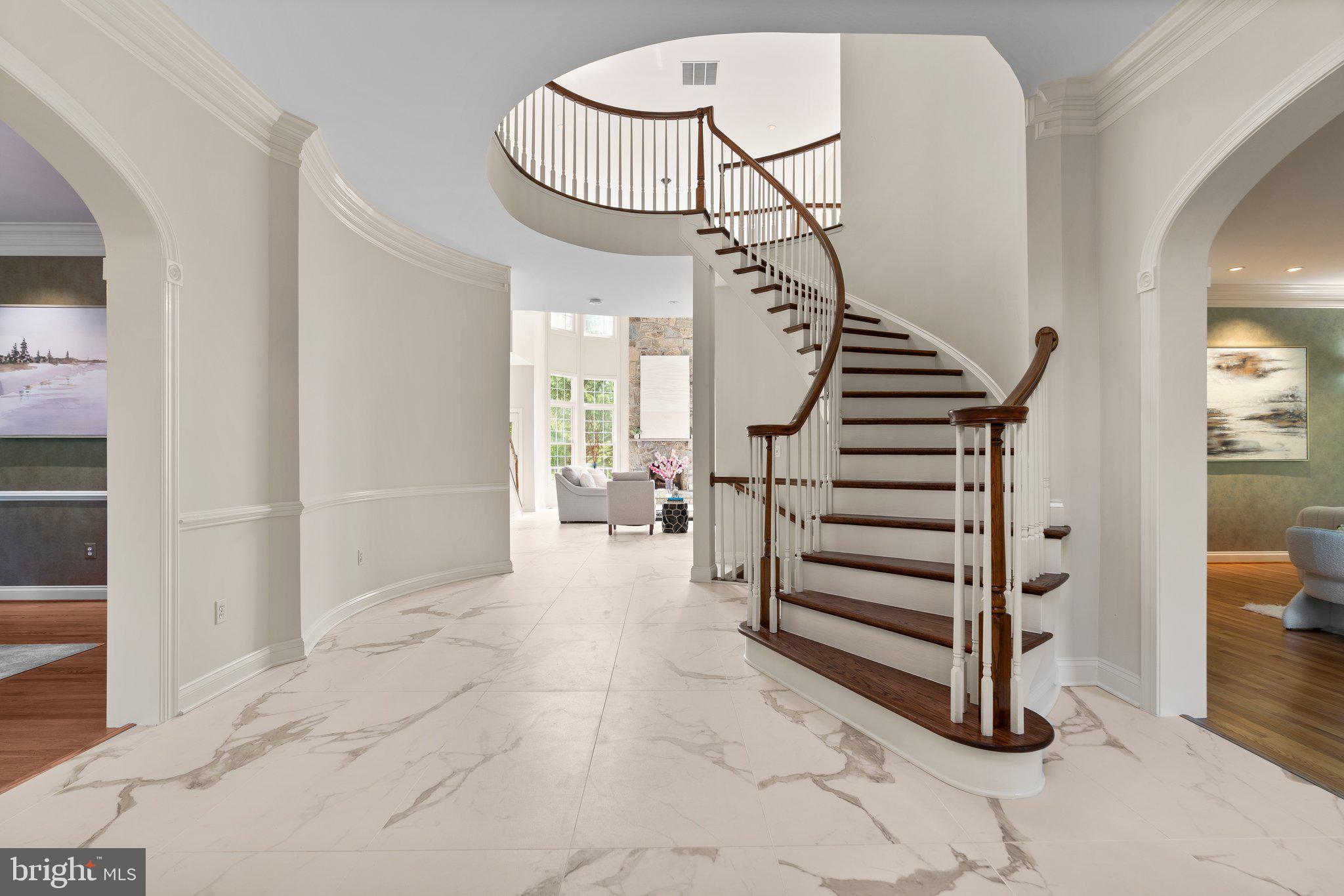 SADDLE RIDGE - Residential