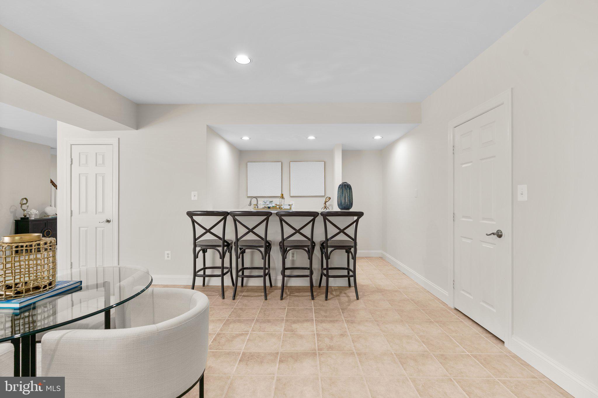 SADDLE RIDGE - Residential