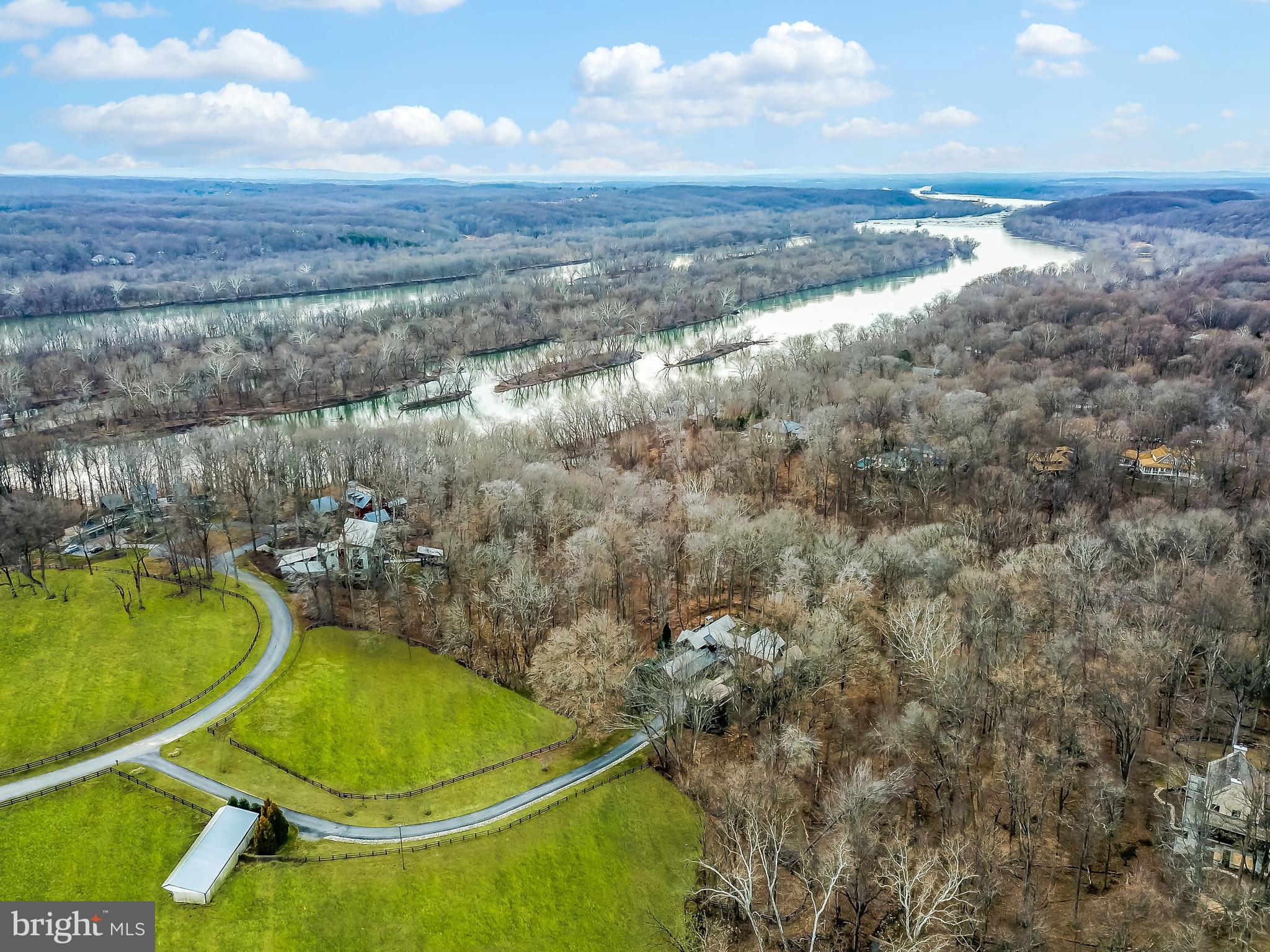 SADDLE RIDGE - Residential