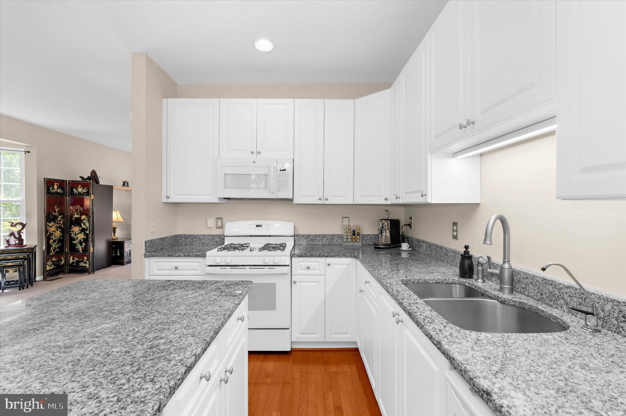 284 BRAXTON WAY