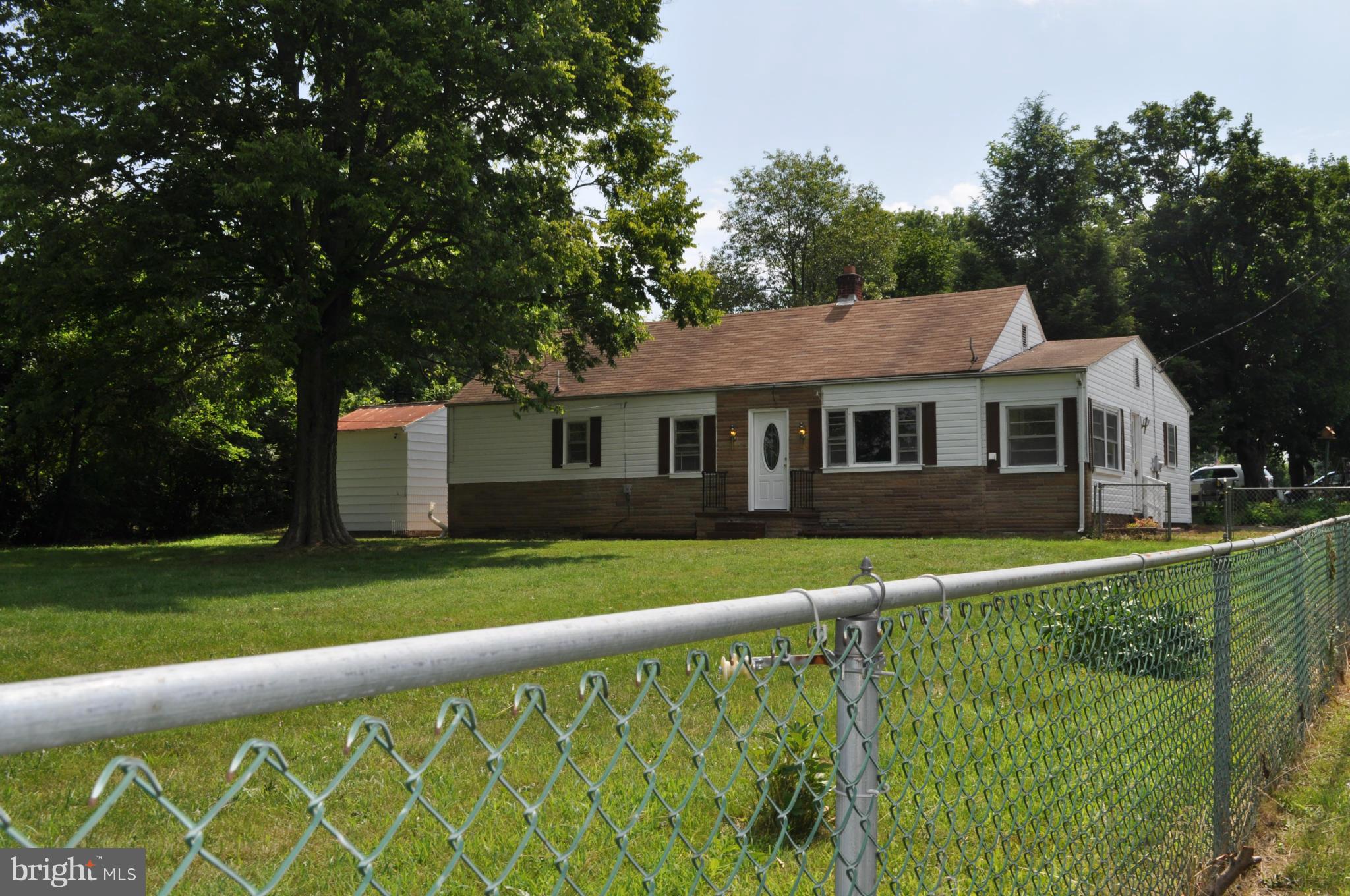 MAR WIN MANOR - Residential