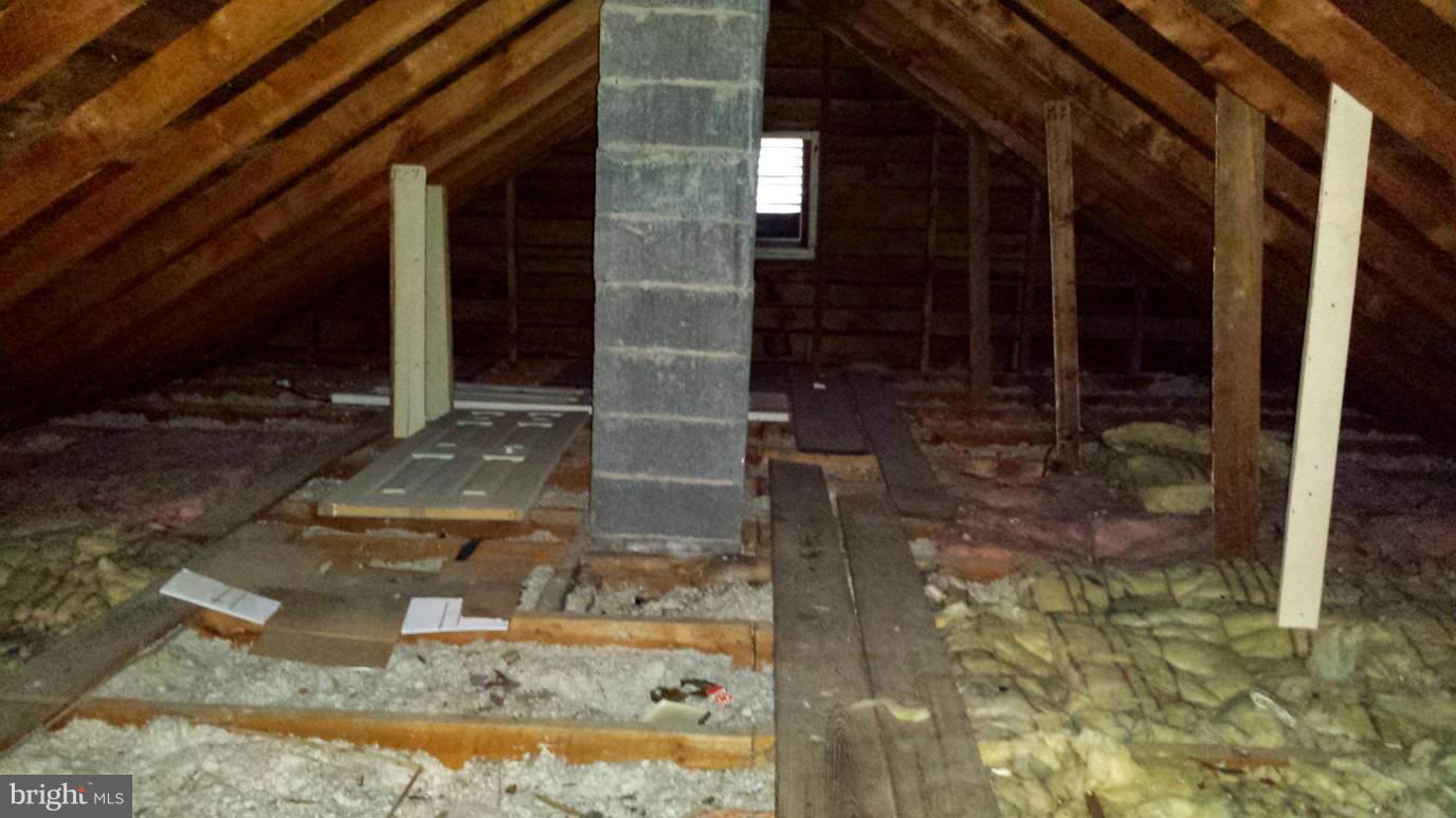 MAR WIN MANOR - Residential