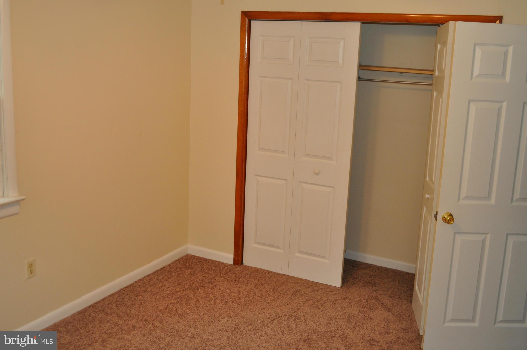 MAR WIN MANOR - Residential