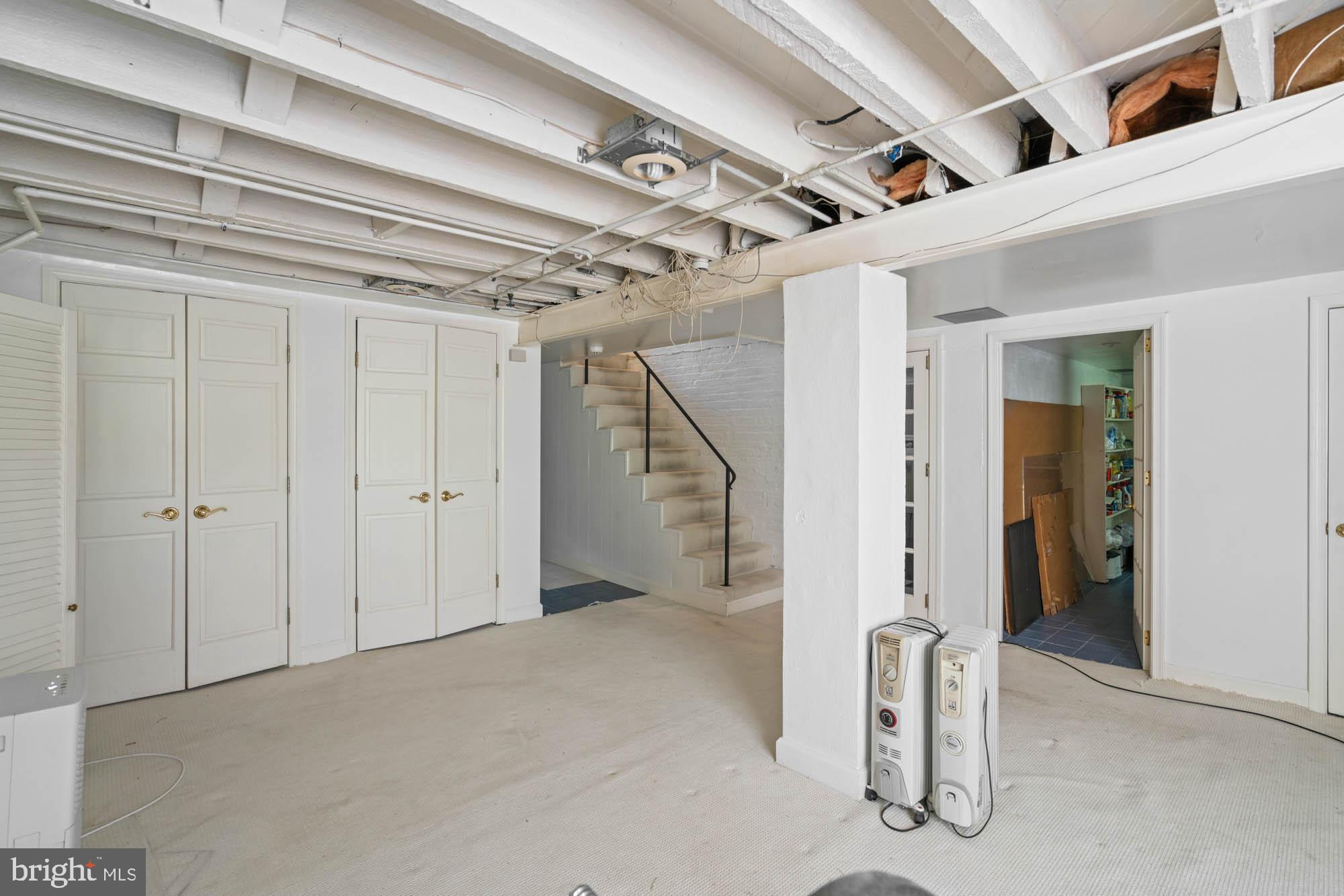 CHEVY CHASE - Residential