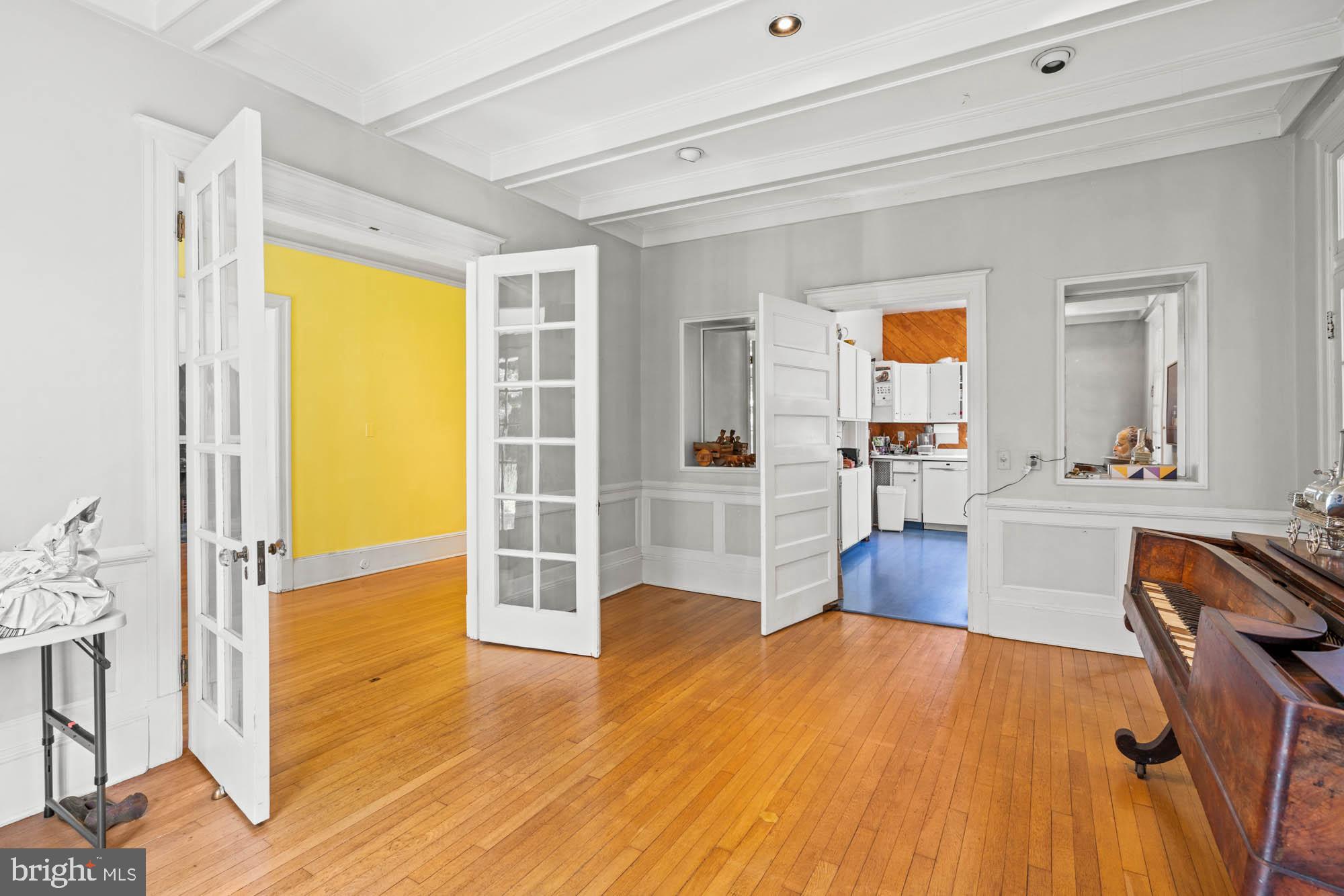 CHEVY CHASE - Residential