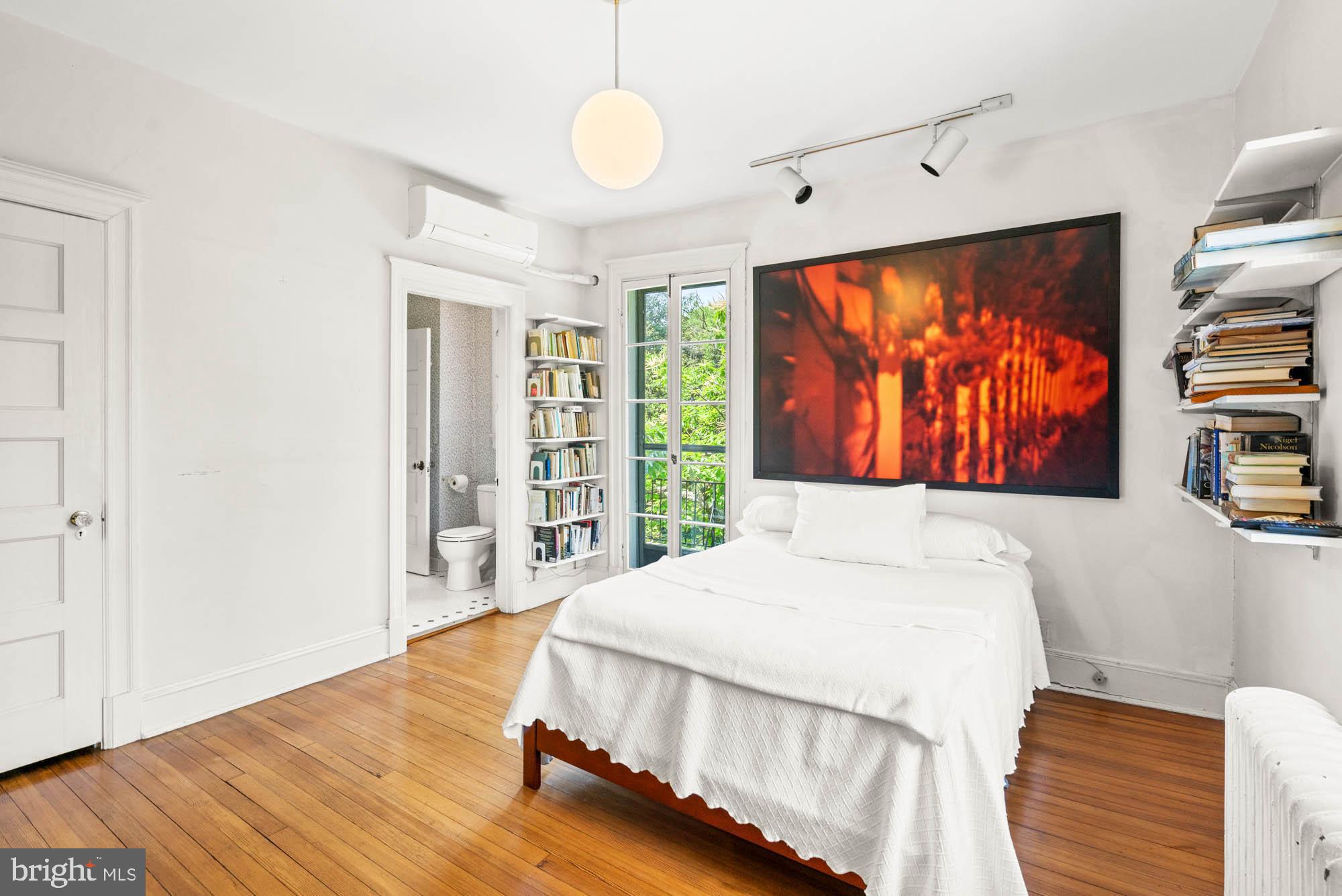 CHEVY CHASE - Residential