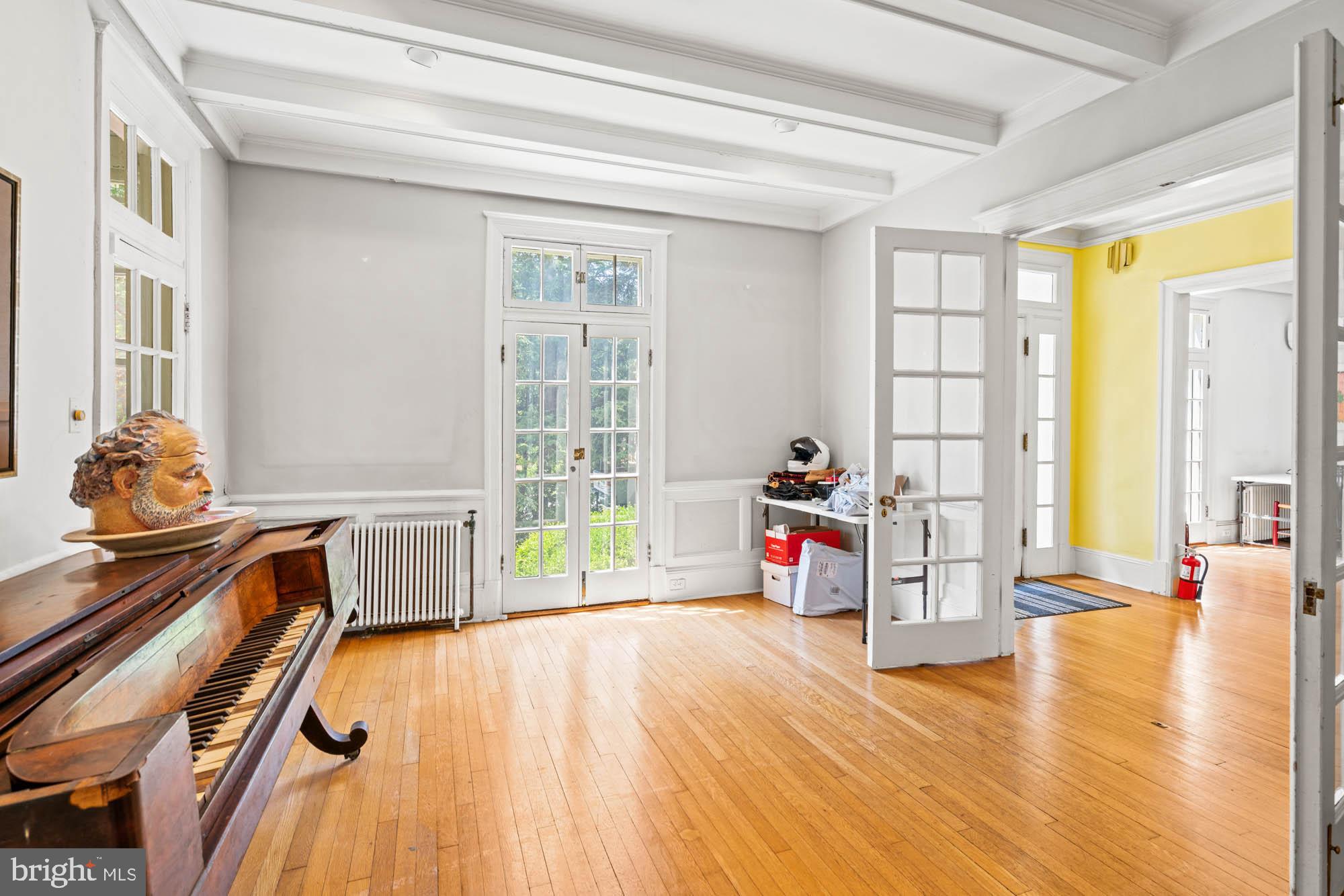 CHEVY CHASE - Residential