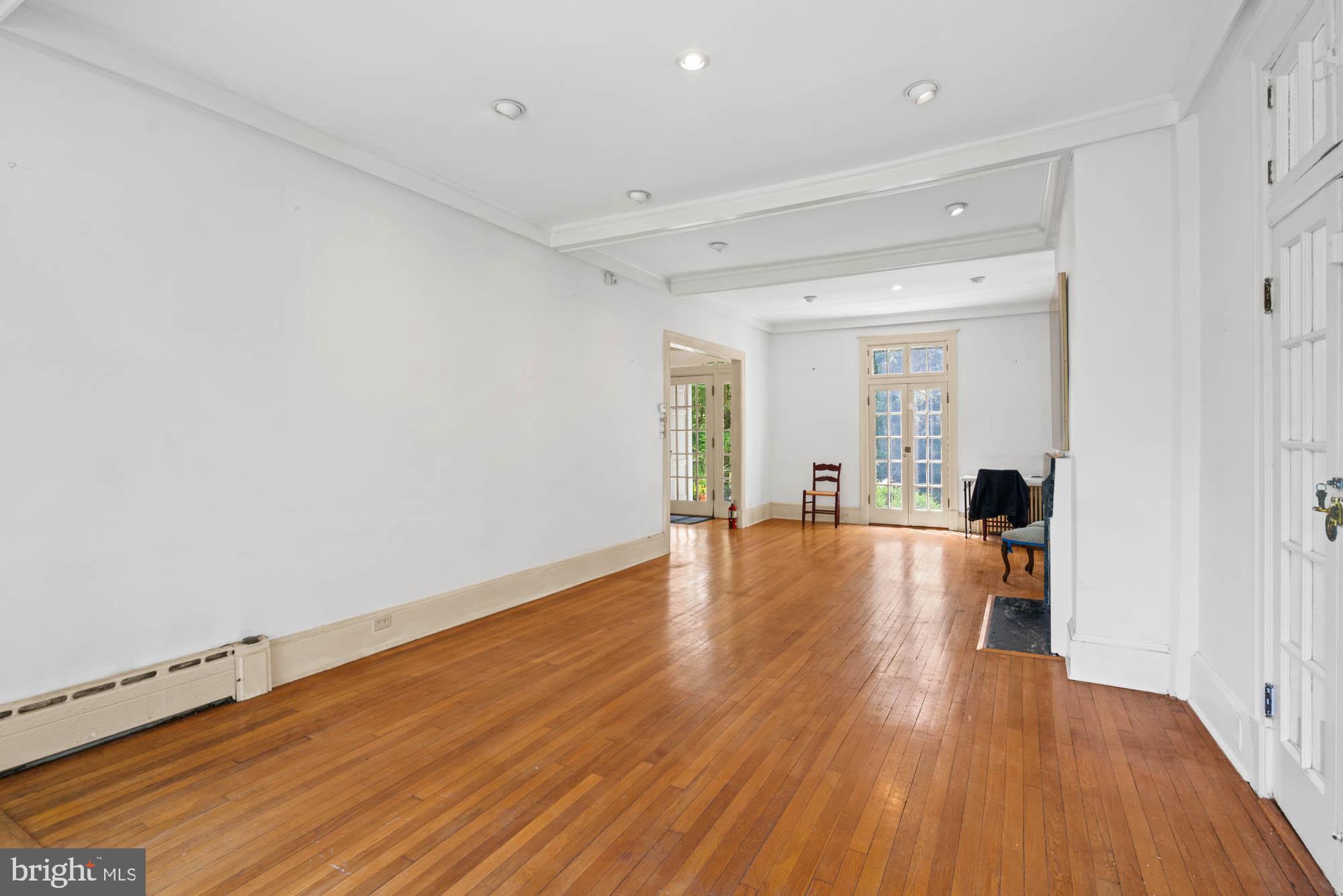 CHEVY CHASE - Residential