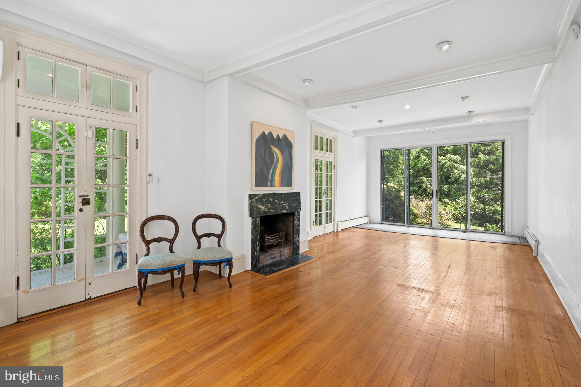 CHEVY CHASE - Residential