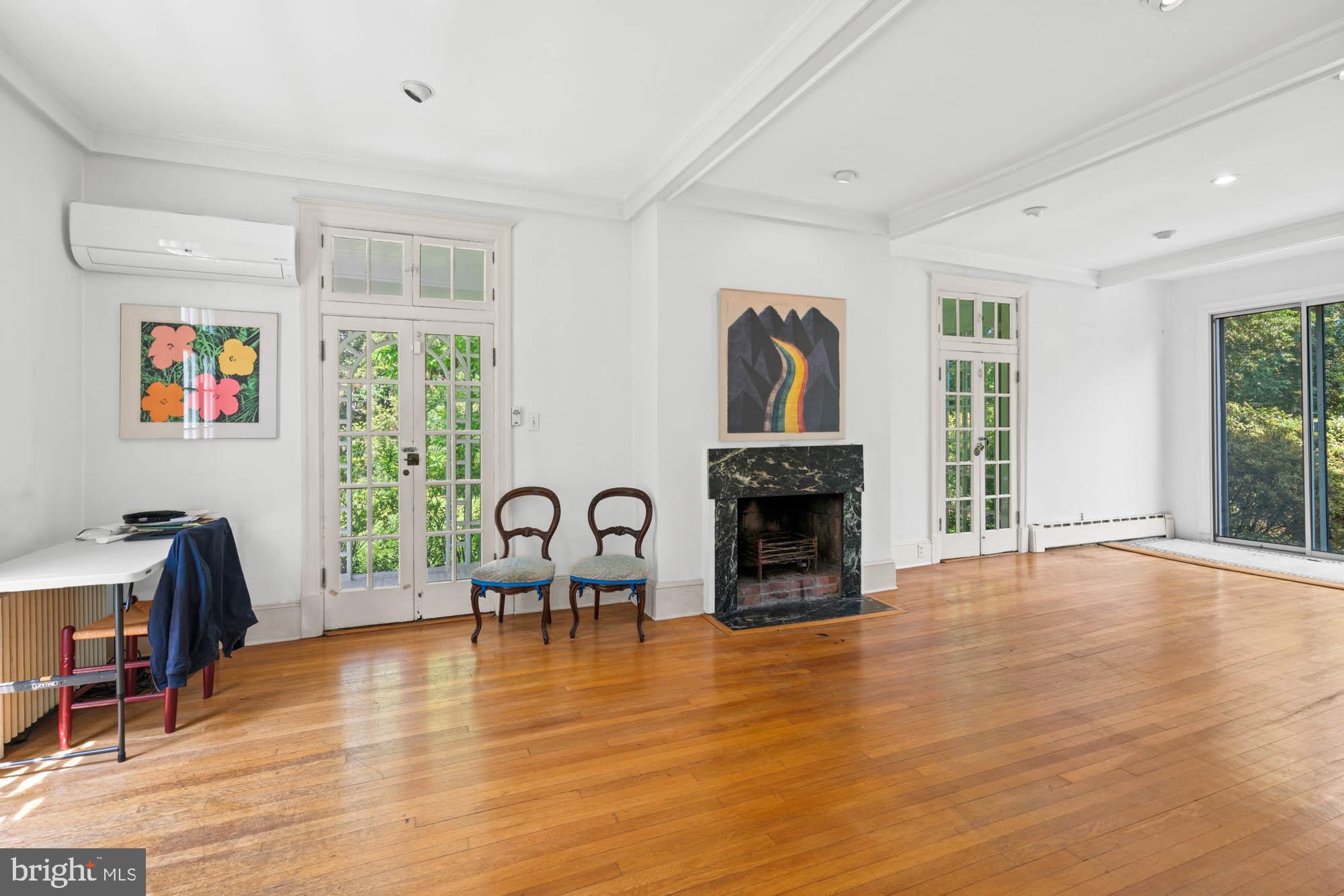 CHEVY CHASE - Residential