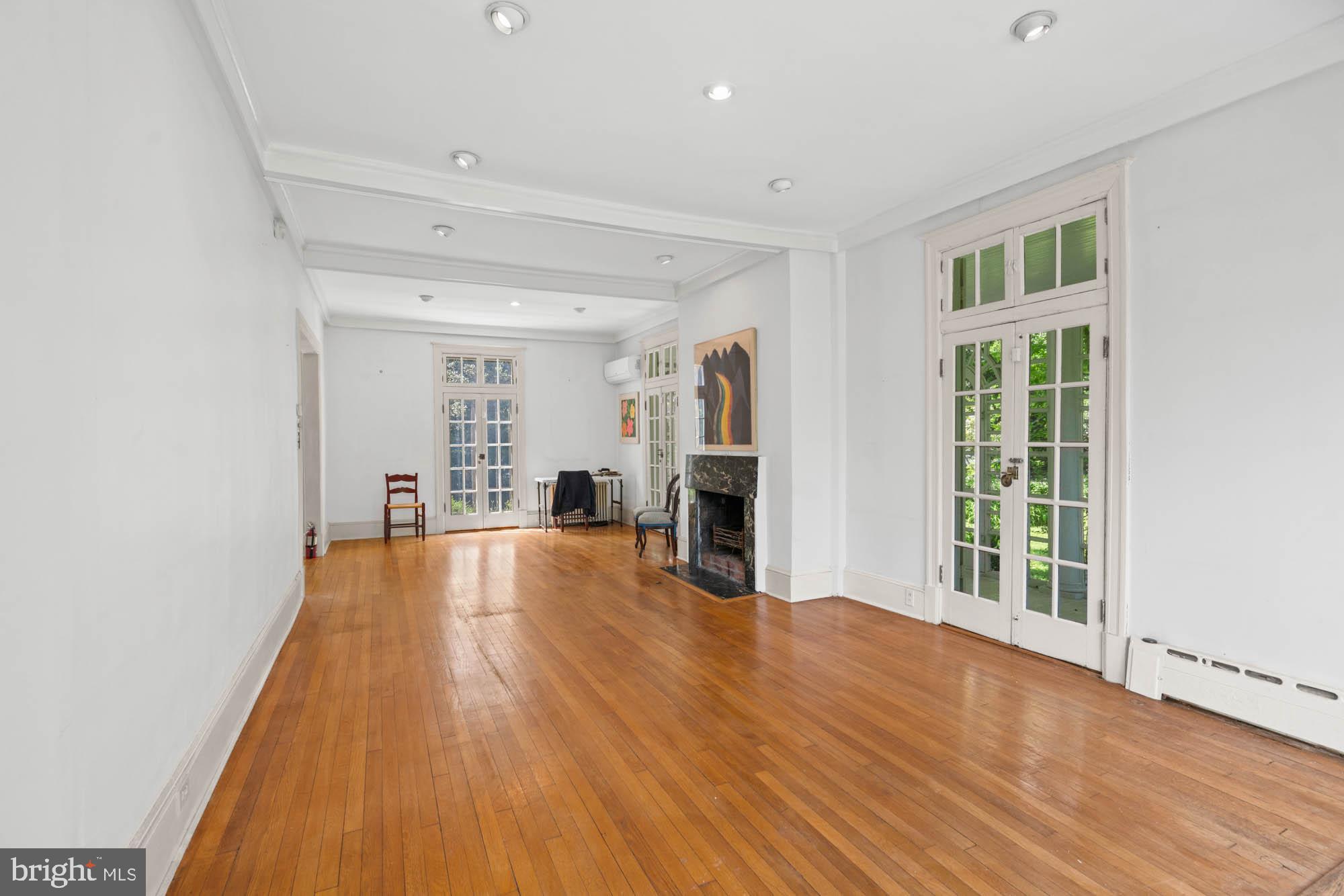 CHEVY CHASE - Residential