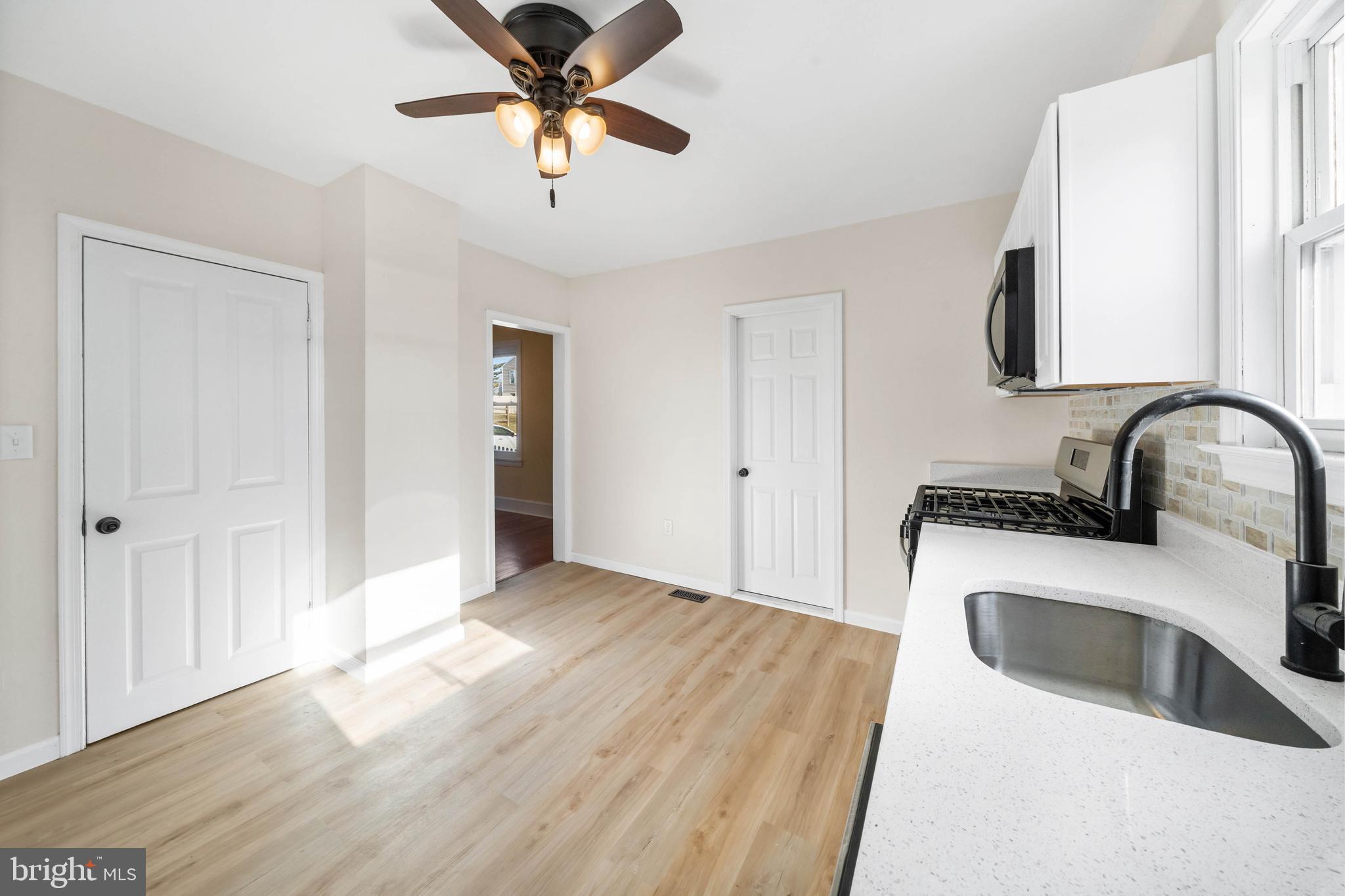 HOLLY OAK - Residential