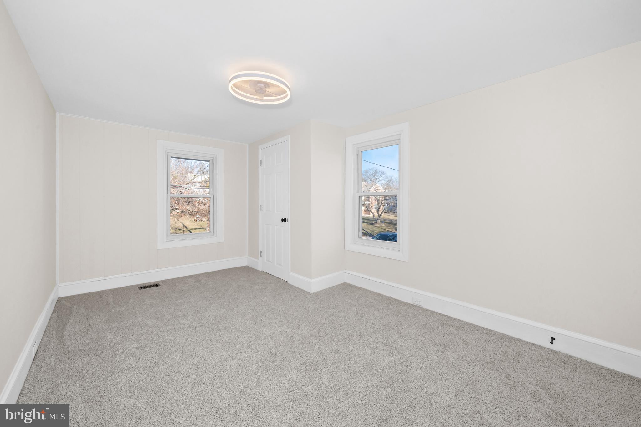 HOLLY OAK - Residential