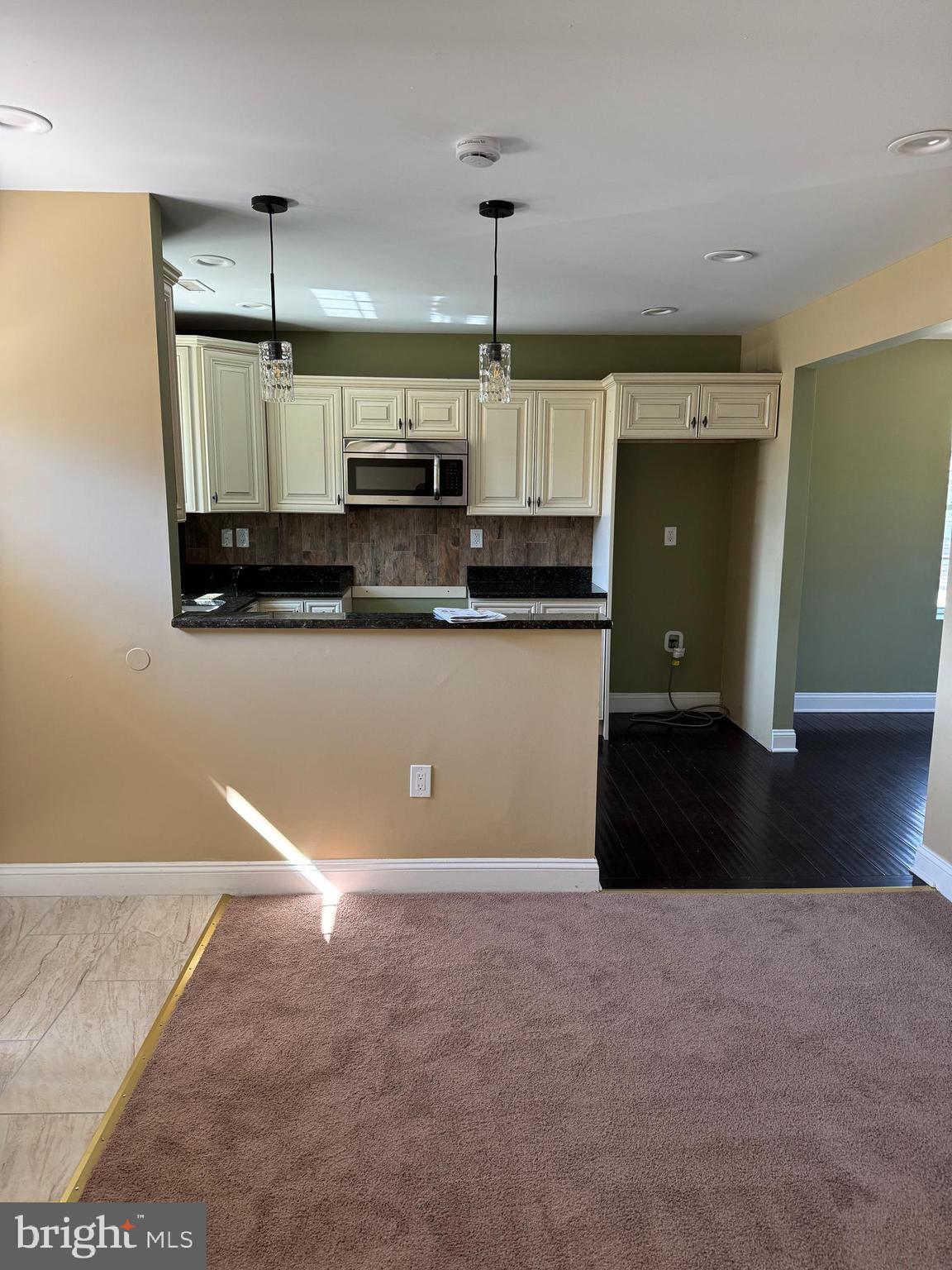 HULMEVILLE TERR - Residential