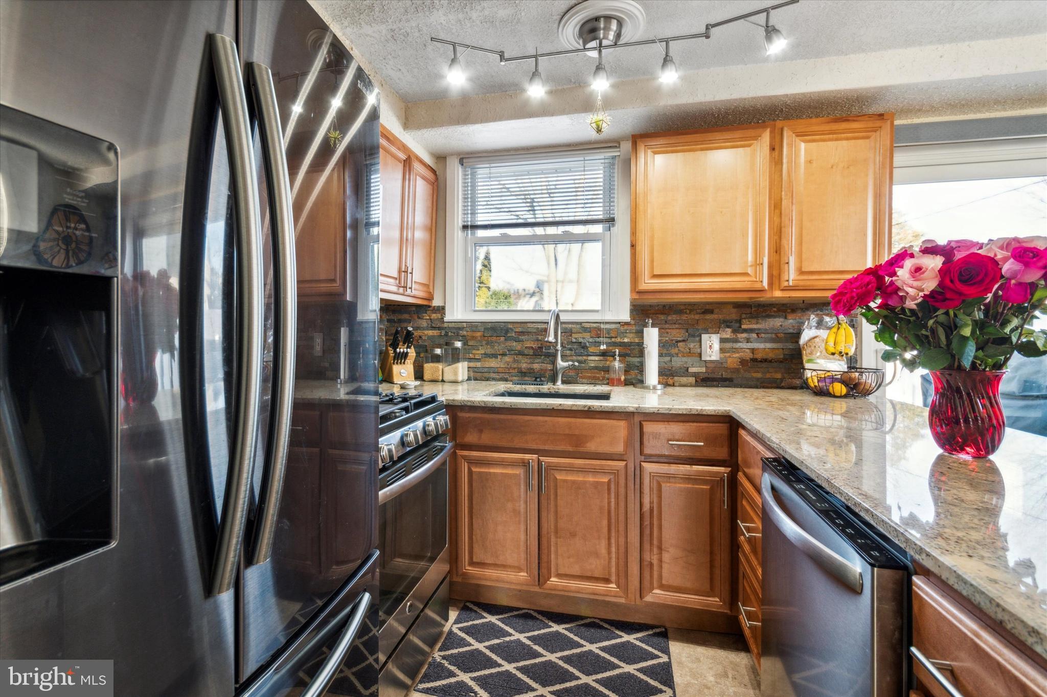 PENNELL MANOR - Residential Lease