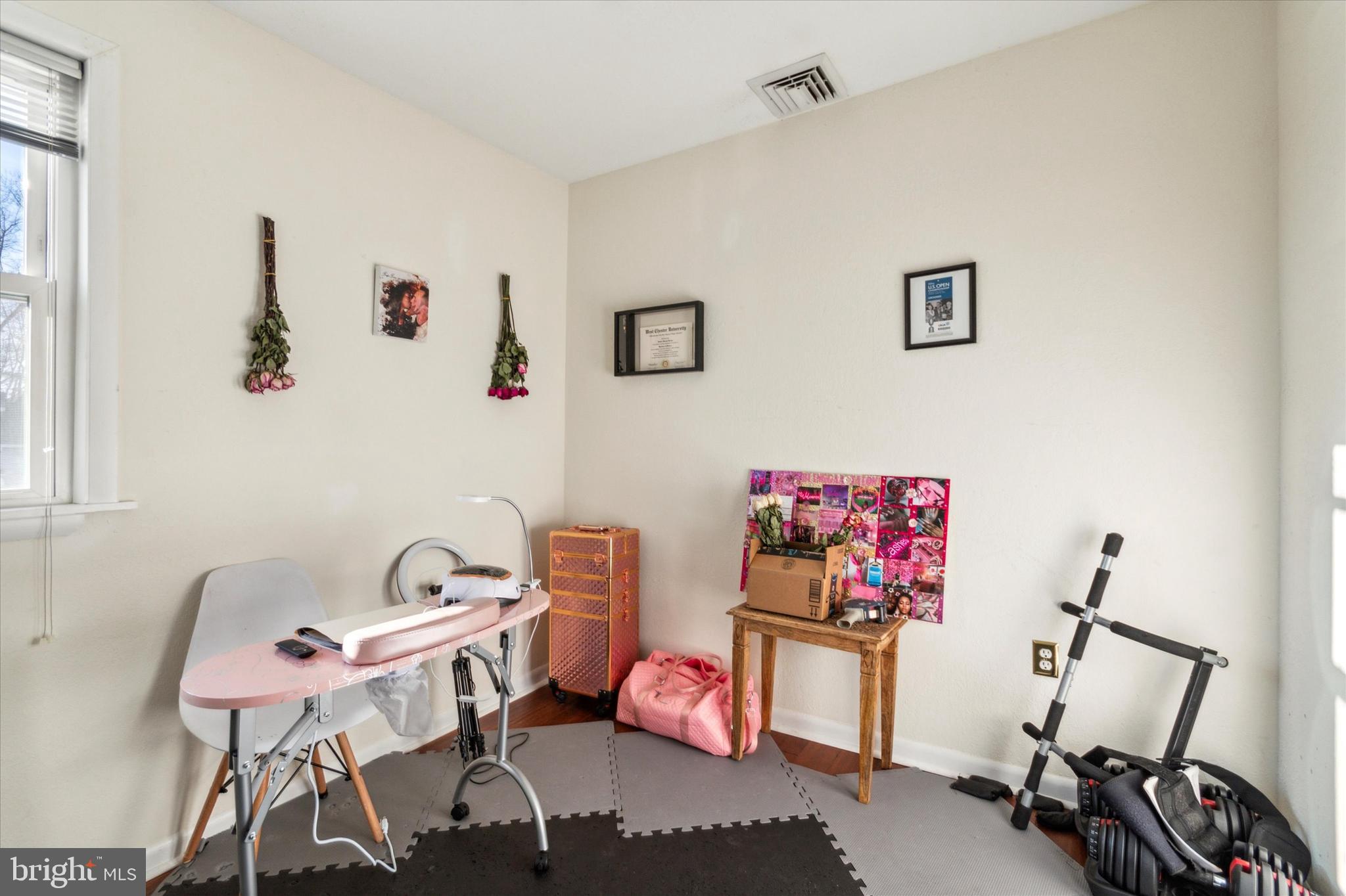 PENNELL MANOR - Residential Lease