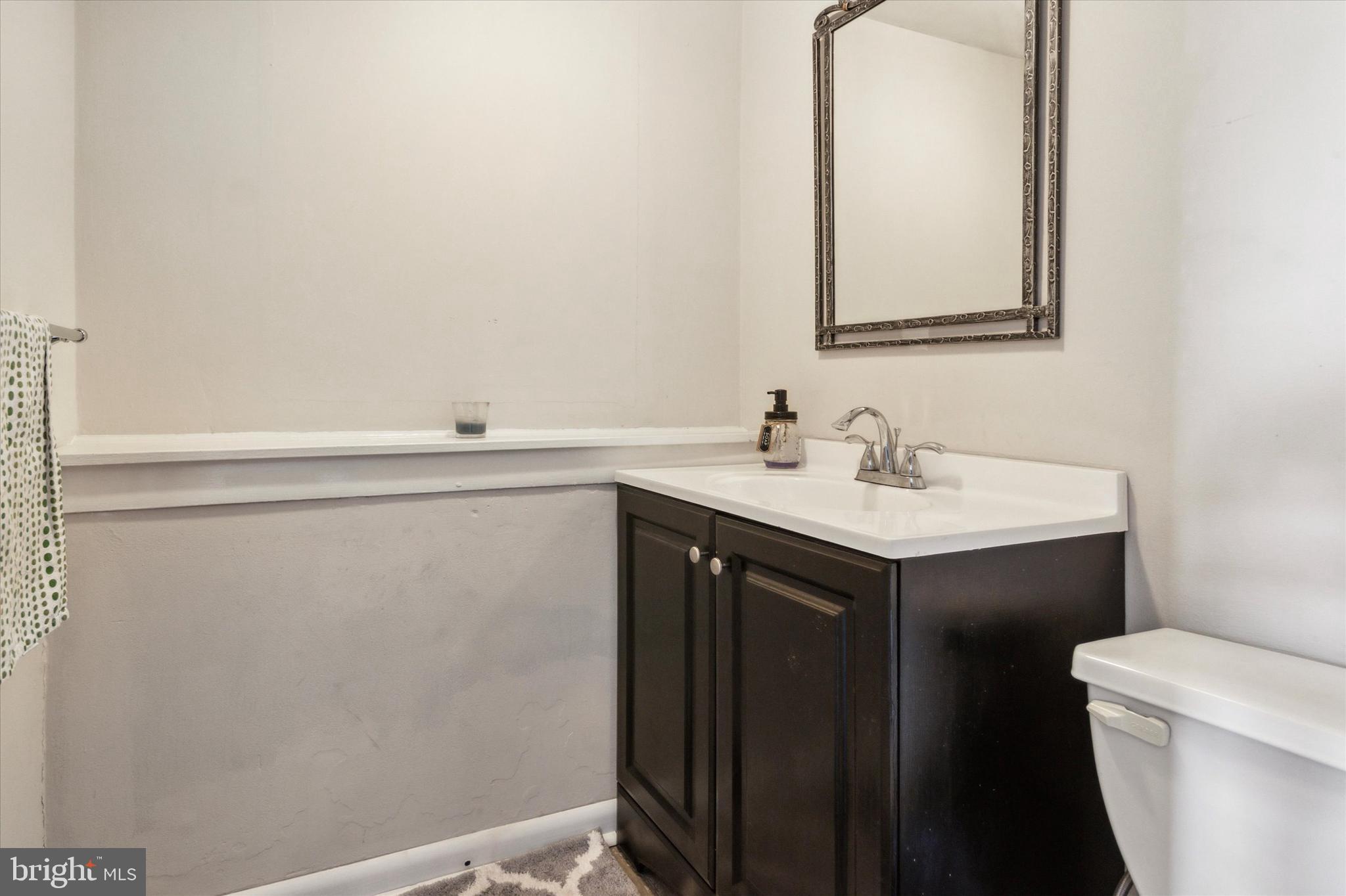 PENNELL MANOR - Residential Lease