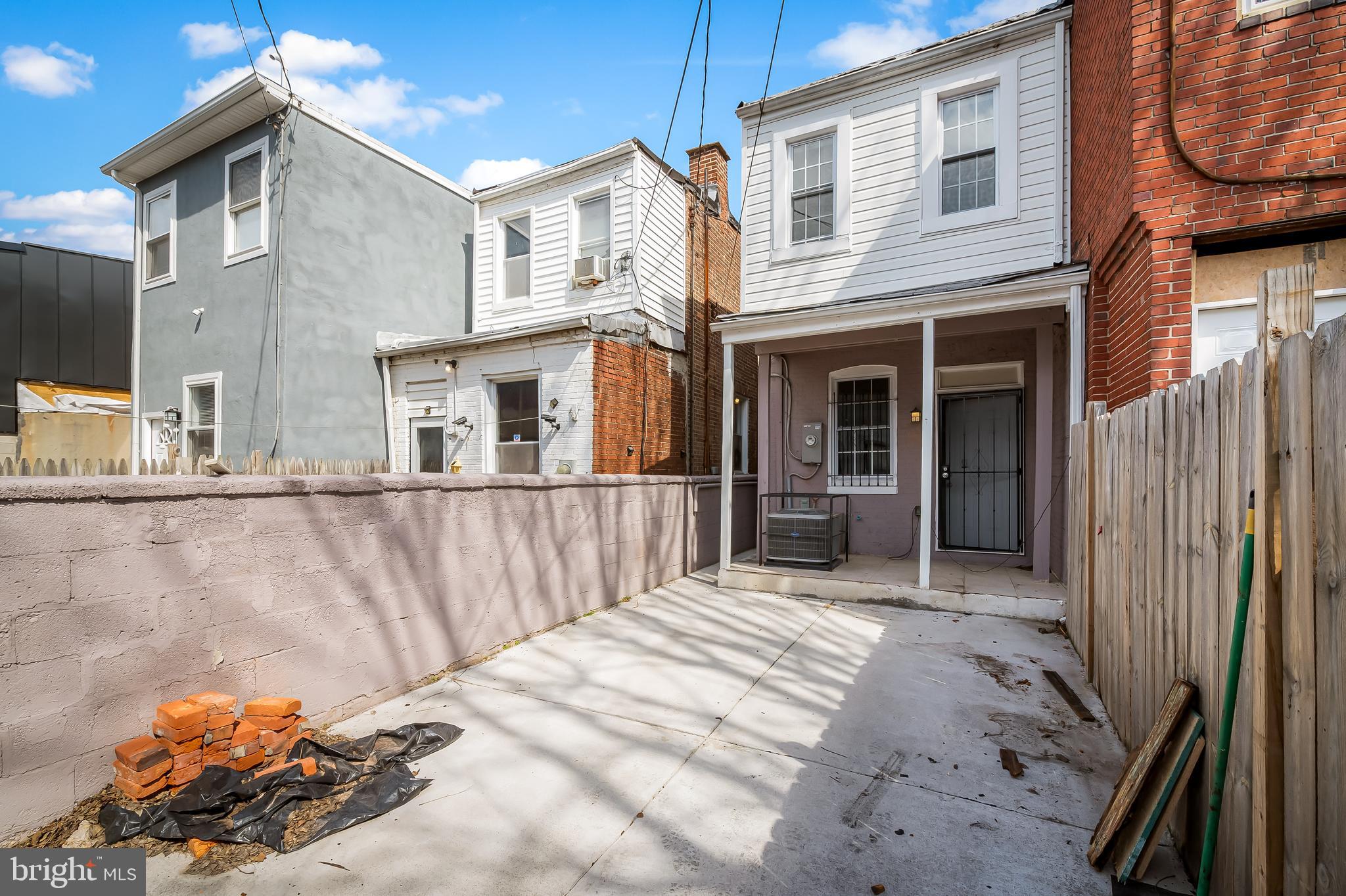 EAST MONUMENT HISTORIC DISTRICT - Residential