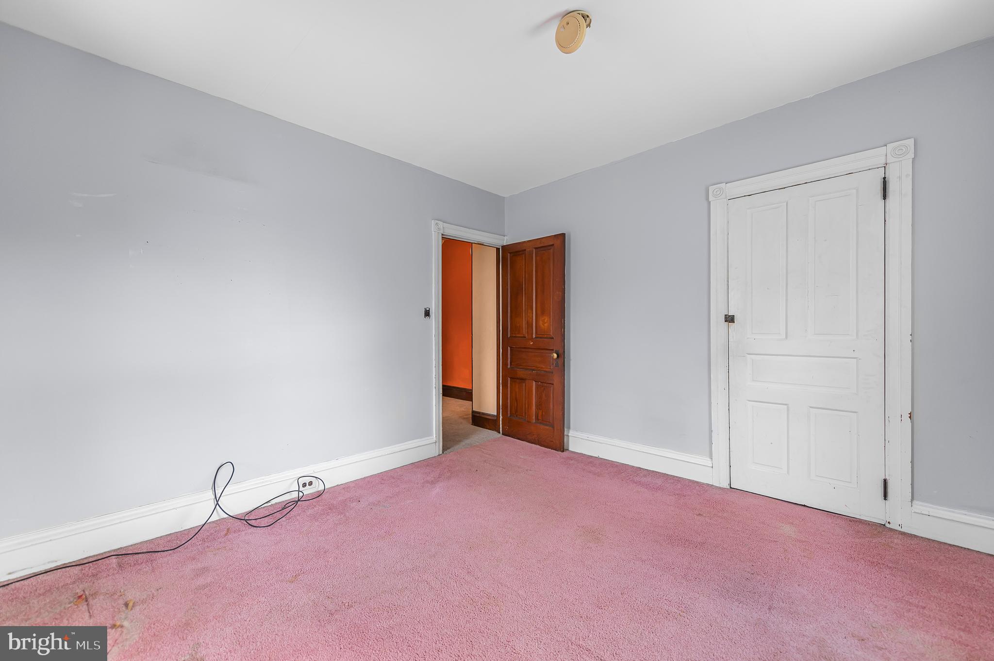 NORRISTOWN - Residential