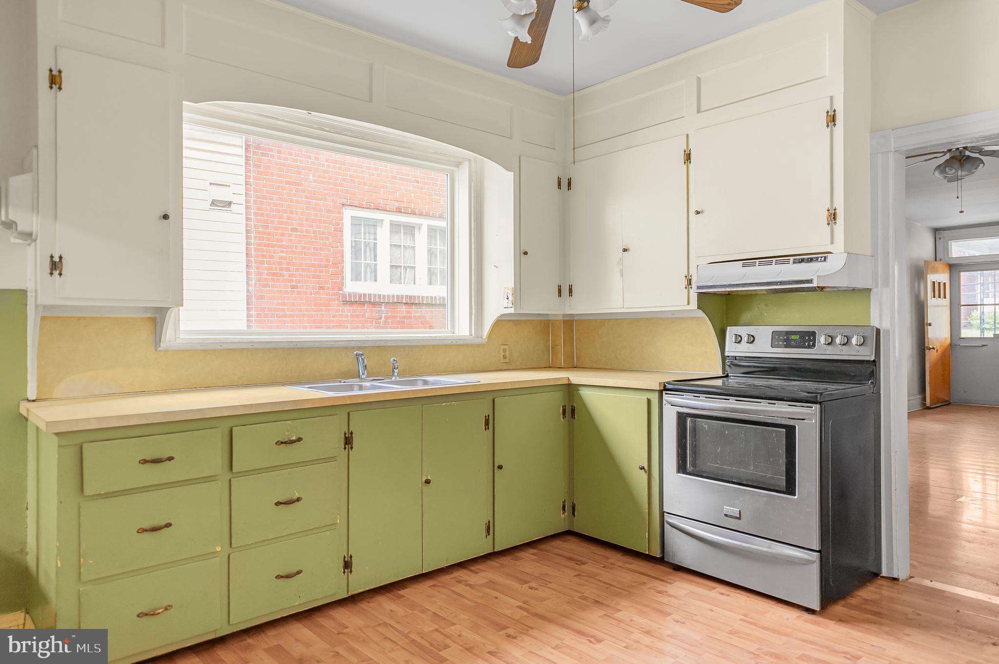 NORRISTOWN - Residential