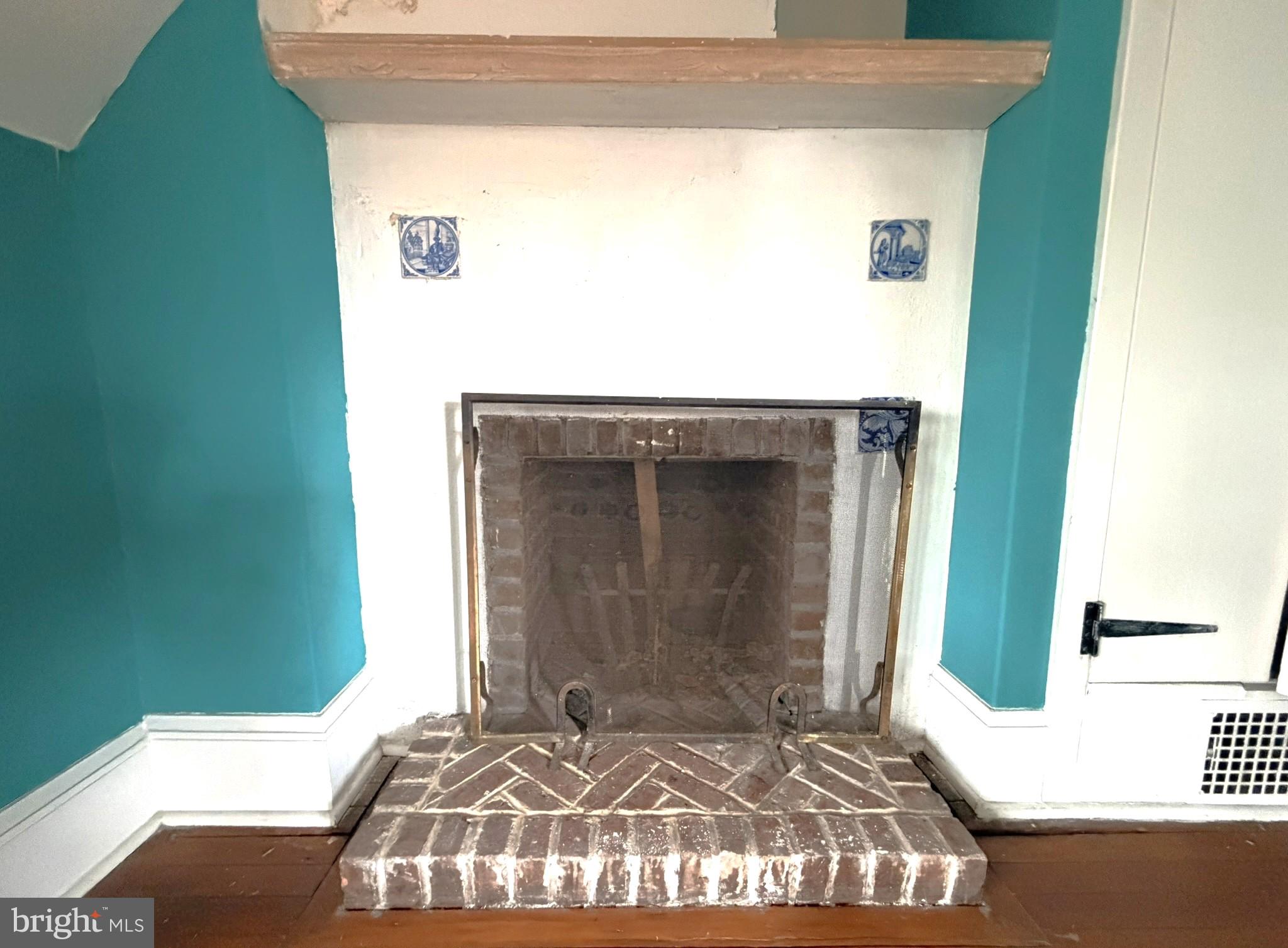 EAST FALLS - Residential