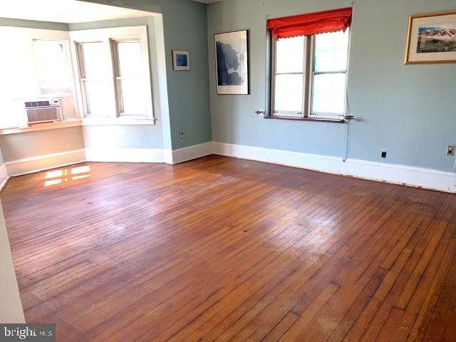 EAST FALLS - Residential