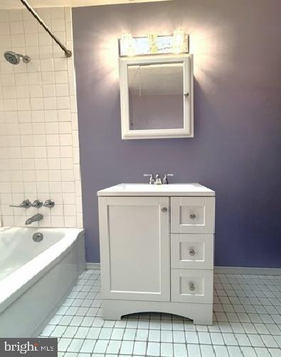 EAST FALLS - Residential