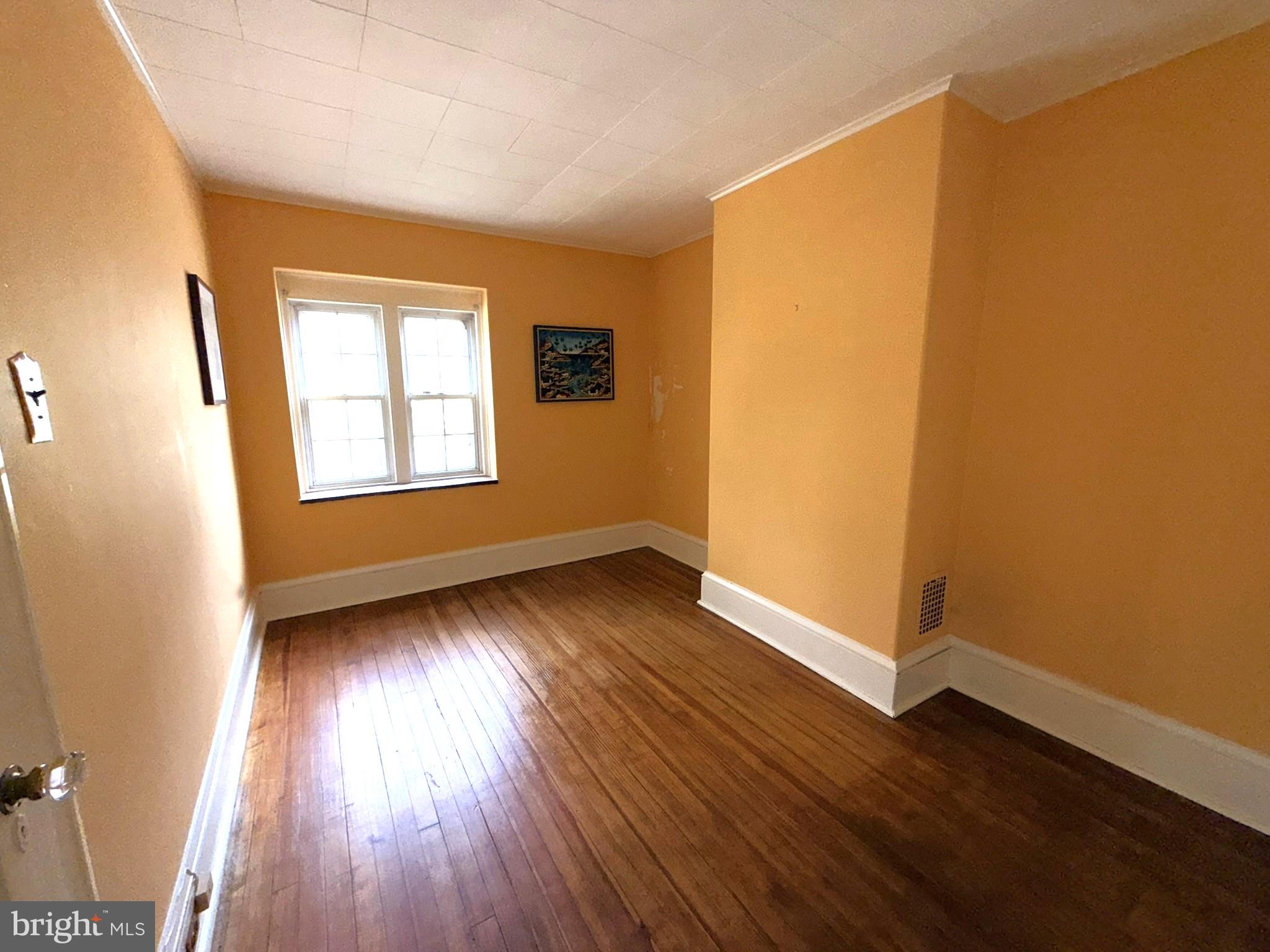 EAST FALLS - Residential