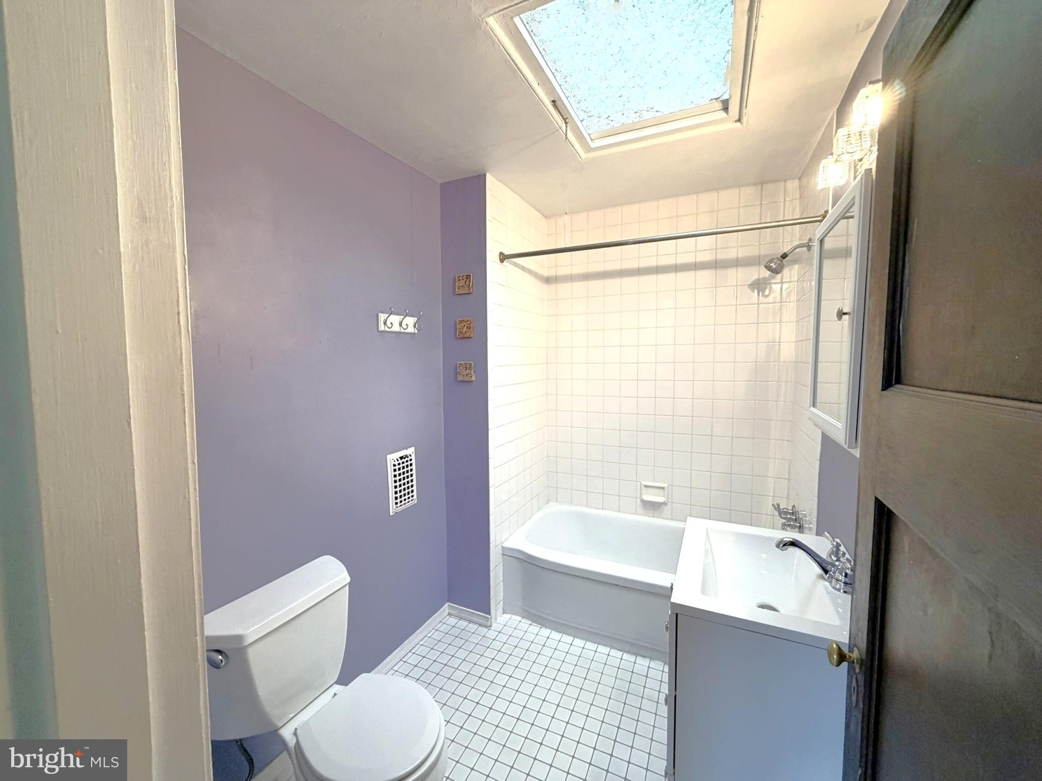 EAST FALLS - Residential