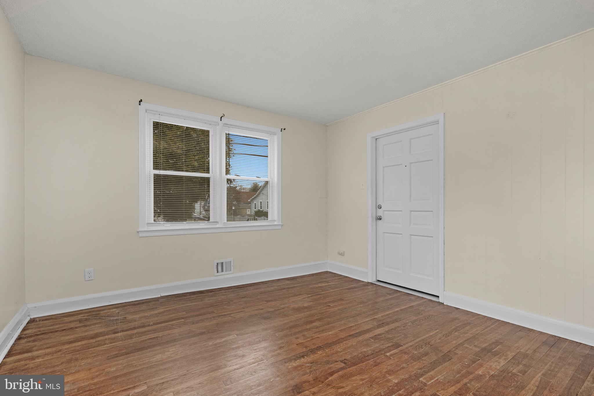 TAYLOR HEIGHTS - Residential Income