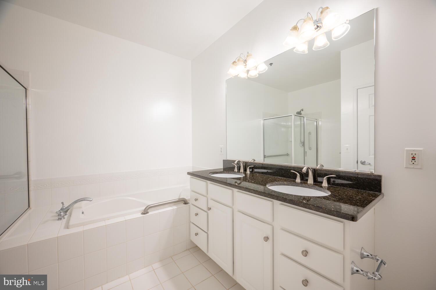 PROVIDENCE SQUARE - Residential